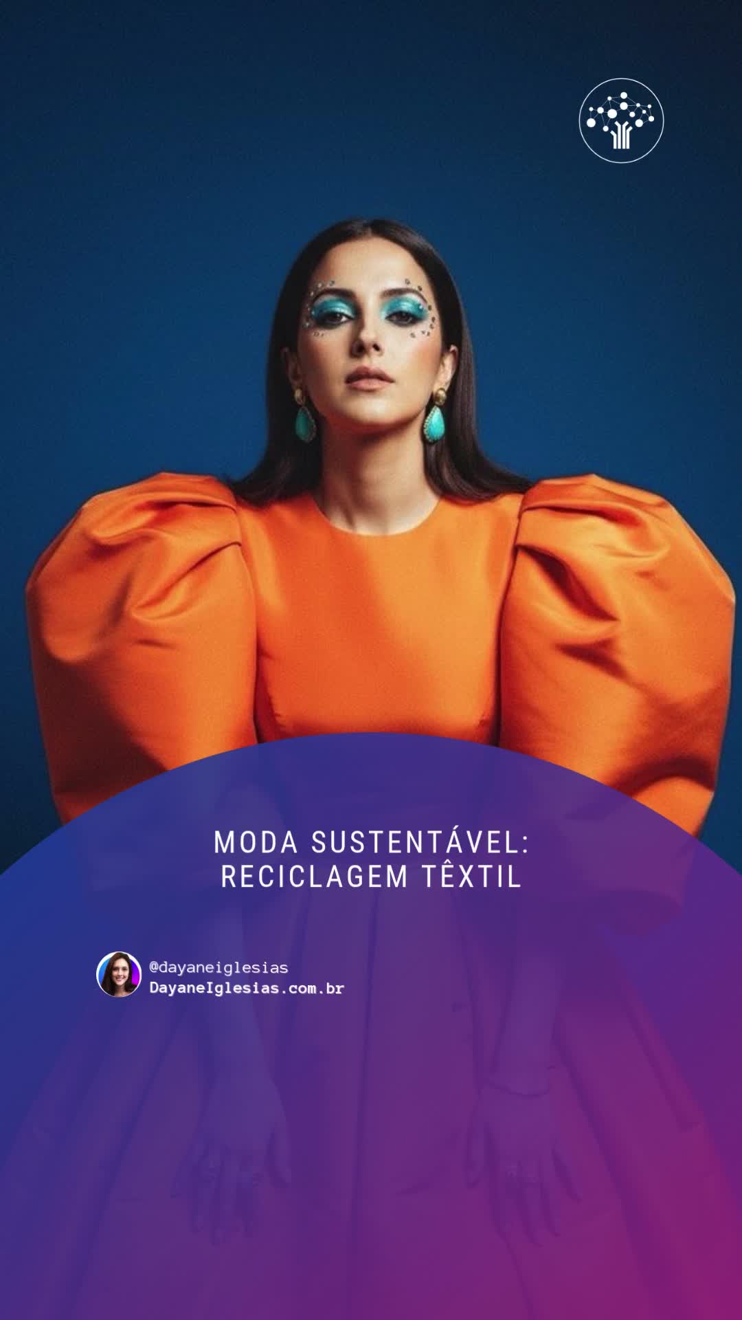 ♻️ A moda está virando uma página importante.
Antes, toneladas de tecido iam direto para o lixo. Agora, a pressão é por transparência e soluções reais de reciclagem.
📜 O que mudou?
Legislações recentes obrigam marcas a mostrar para onde vai cada material. O descarte em massa não é mais aceitável.
👕 O desafio?
Grande parte das roupas é feita de fibras mistas: algodão + poliéster.
Algodão → pode virar nova fibra
Poliéster → precisa ser decomposto e recriado do zero
📊 Em 2024, o mundo produziu 132 milhões de toneladas de fibras têxteis.
Apenas 1% veio de reciclados.
💡 Mas as inovações já estão aqui:
🔥 Calor e pressão para desconstruir tecidos
⚗️ Processos químicos que dissolvem poliéster preservando algodão
🤖 Inteligência Artificial para identificar composições e direcionar ao processo certo
O futuro da moda não é só tendência.
É tecnologia + consciência para transformar desperdício em matéria-prima.
#ModaSustentável #Inovação #Reciclagem #EconomiaCircular #GrowthSkills #Tecnologia