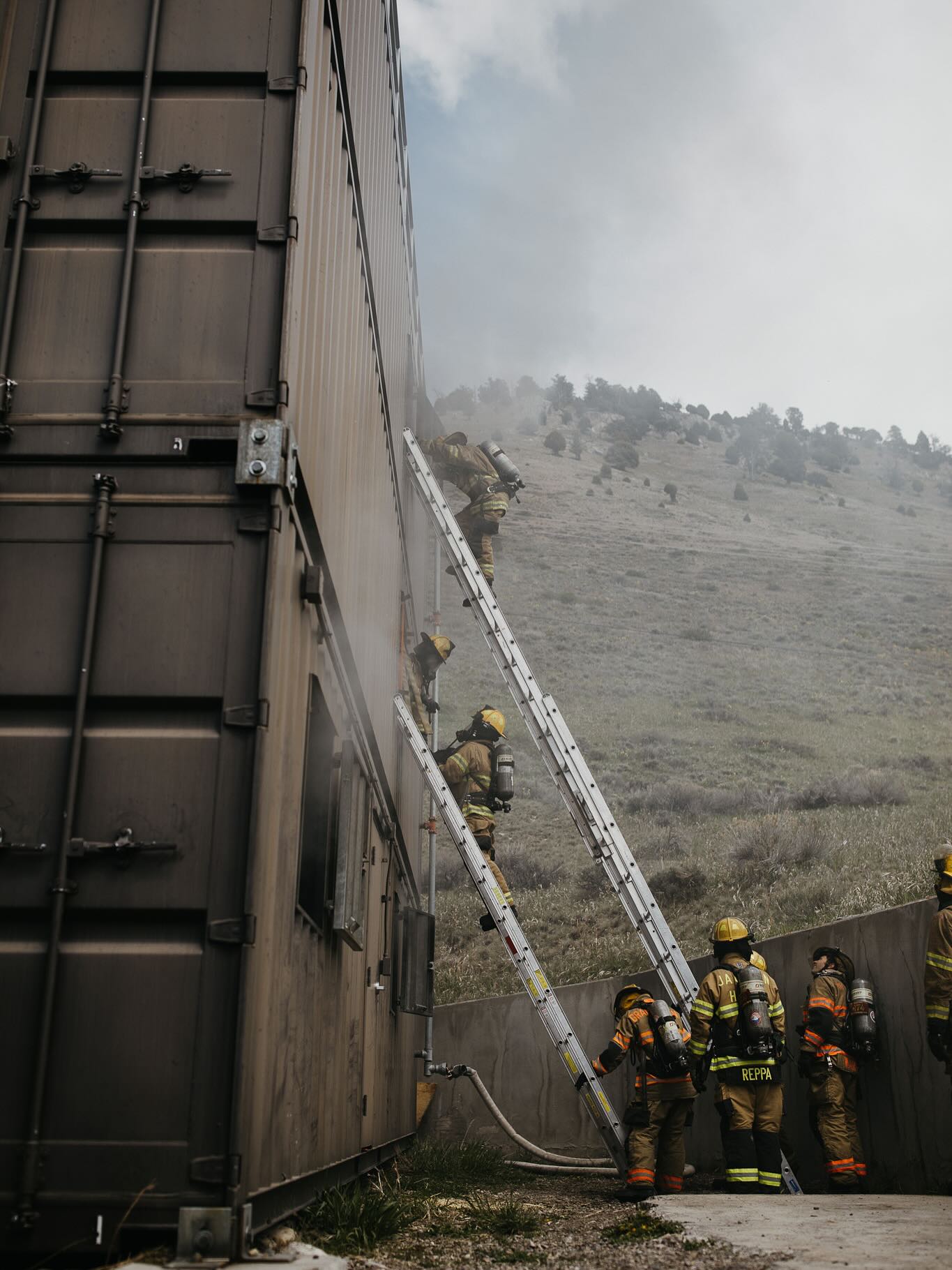 We are grateful for our first responders with @jh_fire_ems everyday! Their courage and service are unmatched.
If you didn’t get a chance to thank a first responder yesterday on National First Responders Day, it’s not too late. 🙏
#nationalfirstrespondersday #grateful #thankyouforyourservice🇺🇸❤️ #firefighters #ems #jhfireems #jhfireemsfoundation