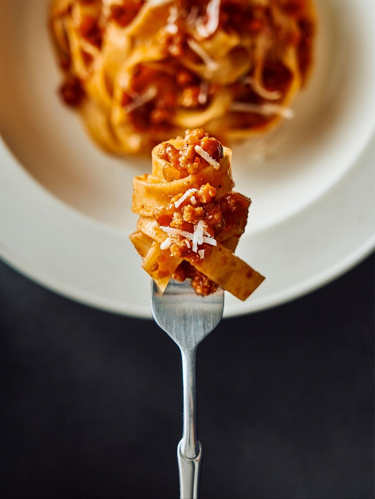 Learn to make handmade pasta from scratch, with cocktails, jokes and music!
This is not your typical Grandma’s Secret sauce.
What do you get when an American and a Brazilian become neighbors in Rome?
You get a wild and fun filled cooking class with not only Italian cuisine but world cuisine and cocktails. This is food with a flair.
It is fun and funny with Live music, dad jokes and exotic drinks. We will teach you how to make « pasta fatta in casa » hand made pasta, we will make, cook and Eat all together as well as discover traditional cocktails.
We keep it simple, like the ancient Romans. Traditional recipes with a twist, easy to prepare and tasty for all. So come on in, sit up to the table and join us, as we make new friends from all around the world, have a laugh and sing over food and drinks. Everyone is welcome.
Contact us to know more! 🍝