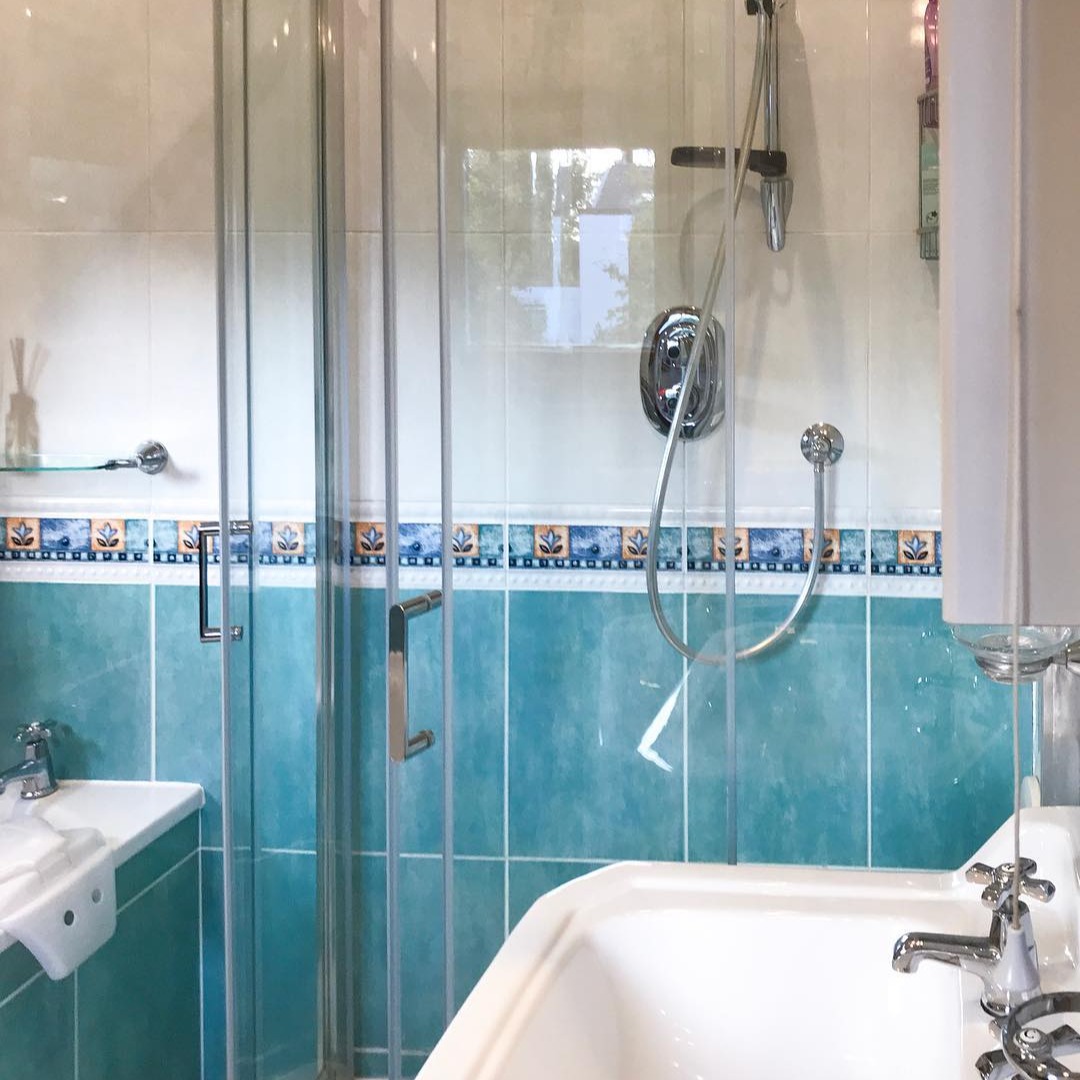 I had a random day off today and enjoyed a lovely walk along the River Wensum with my dog! Back at it tomorrow! 🧽✨