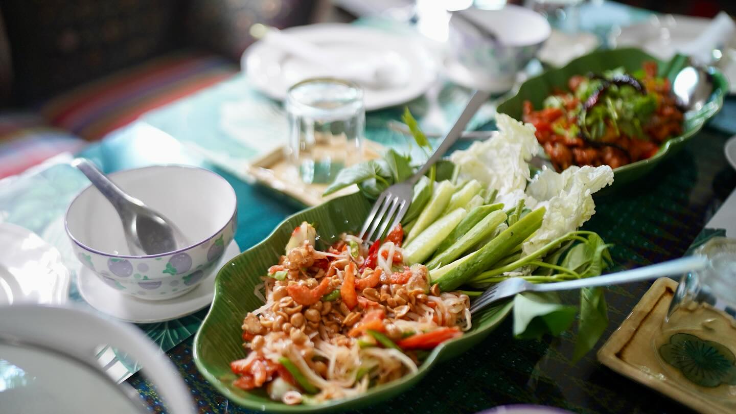 🍃 The taste of Thailand —
Our Thai Cooking Class isn’t just about recipes — it’s about connecting with local culture, fresh ingredients, and the joy of cooking from the heart. 💚
From spicy southern curries to homemade coconut desserts, every dish tells a story of tradition, nature, and community. 🌶️🥥
Join us and discover how delicious sustainability can be.
👩🍳✨ Learn, cook, and share your love for Thai food at: www.thaispiritlife.com
📍 Ao Luek, Krabi
#ThaiSpiritLife #NatureLivingInstitute #ThaiCookingClass #TasteOfThailand #EcoCooking #KrabiExperience #LocalFlavours #ThaiCuisine #SustainableLiving