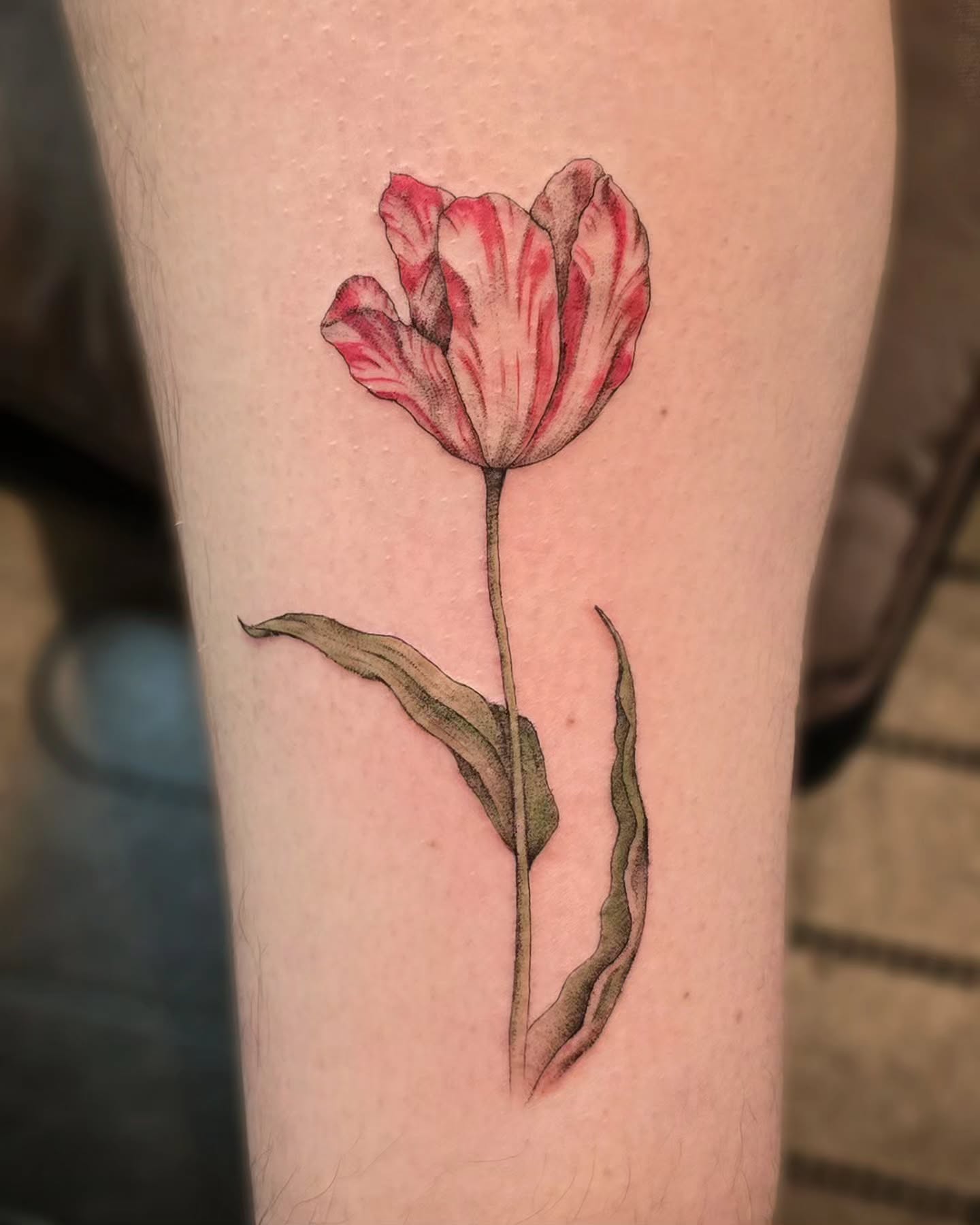 ð· Pretty Tulip for Ella ðĨ° this design was inspired by a painting from the 1600's that Ella found during her travels in Amsterdam ð
.
.
.
#tattoo #art #design #painting #tulip #Holland #Amsterdam #flower