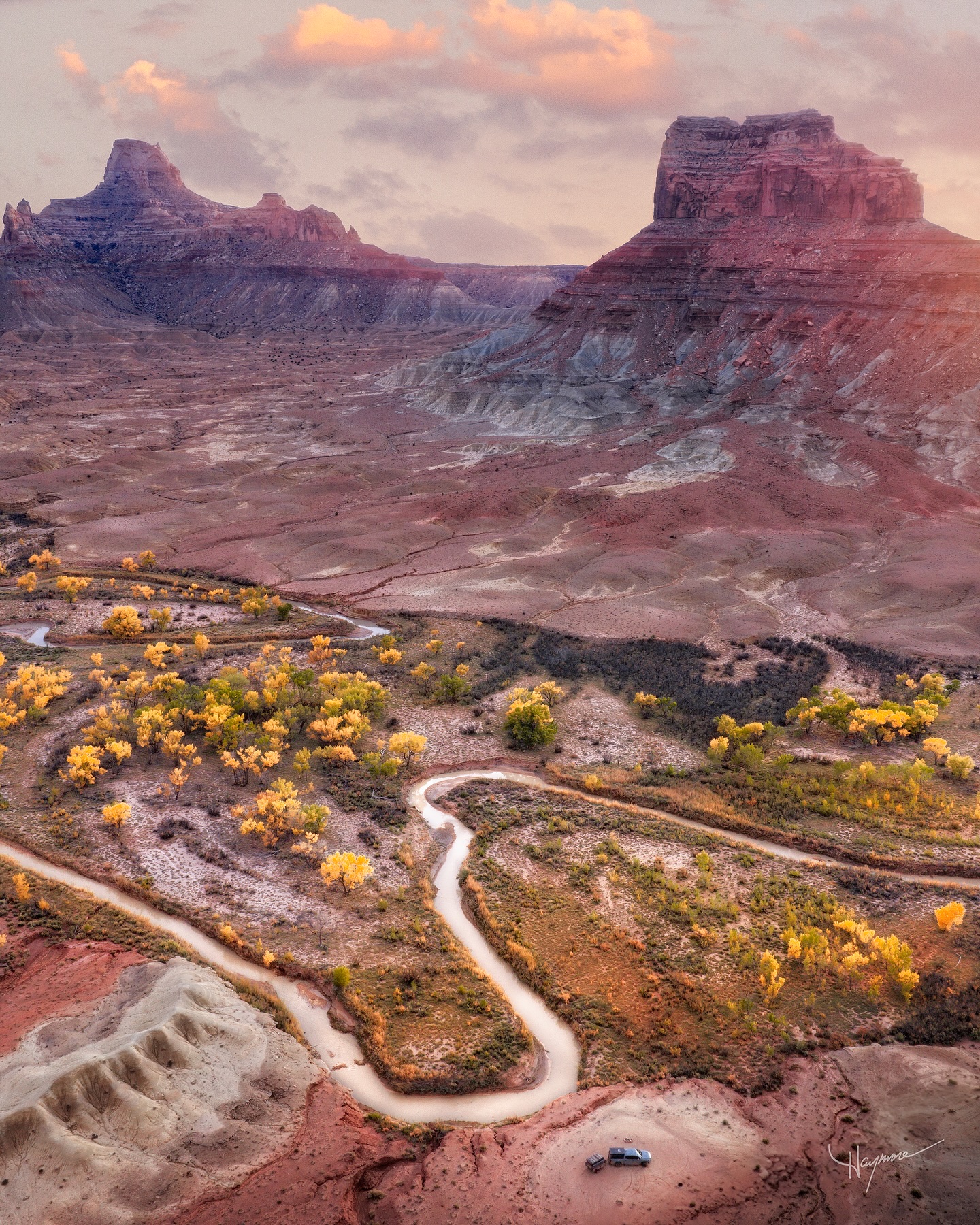 Unplanned detours can be some of the most rewarding stops along the way.
On the return home from taking my 3 girls on a daddy-daughter camping trip for fall break, I snuck in a detour to look for petrified wood we had found on previous trips to this area. While we found some beautiful pieces, we were surrounded by golden Cottonwood trees along the bank of a small river.
‼️🛠️ TUNDRA BUILD LIST 🛠️‼️
@dobinsonsusa MMR 3-Way Shocks, Coil Springs, Sway Bar
@CBIoffroad Rear Bumper
@Westcott_designs 3/1” Preload Collar Lift
@RCIoffroad Rock Sliders
@Victory4x4 Rear Shock Skids
@blackrhinowheels Arsenal 17” 12mm offset
@falkentire Wildpeak R/T 35’s
@apexdesignsusa Rapid Precision Valves
@hereticstudio 6-inch light bar fog lights
@bynd4x4 Tactical Shell
@ark_Splash_Guards Wheel Wells
@Kingpin_equipped 40” LED light bar
@Inspired_Overland Lightweight Rooftop Tent
@nytopusa Fender Flairs & Exhaust Dump
@bulletpointmountingsolutions Dash Mount
@morrflate Tire Inflation System
@mesocustoms Interior LED lights
@ajt_design Cup Holder & Key Fob
@rek_gen Off-Road Mud-flaps
@offroam Phone Mount
🔅Open to Partners🔅