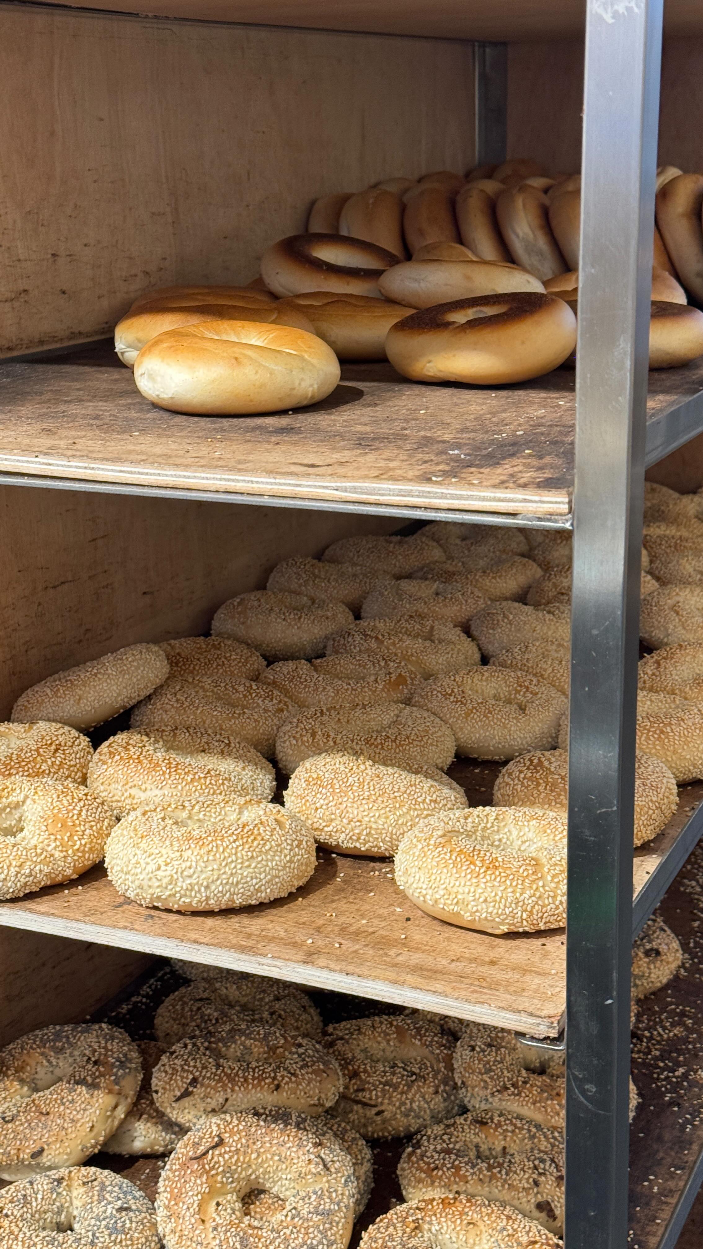 At B Bagel, we pride ourselves on being bagel superfans. We don’t compromise on quality, that’s why our bagels are baked fresh in store everyday🧑🍳
#bagelshop #londonbagels #bestbagellondon #bagelshoplondon