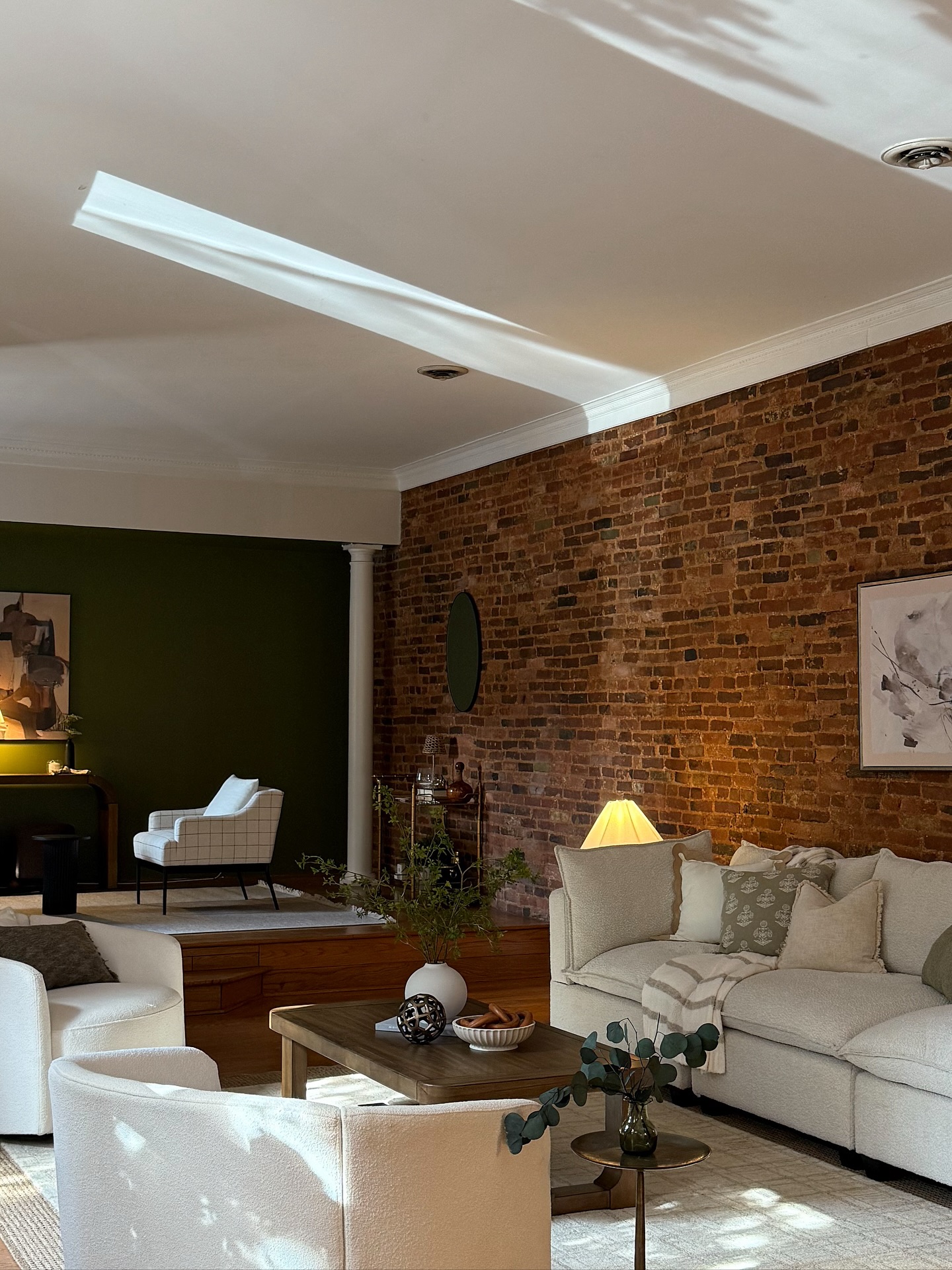 Seriously crushing on my new listing ❤️
⠀⠀⠀⠀⠀⠀⠀⠀⠀
What you CAN’T see from these photos is the income producing rental unit attached to it.
⠀⠀⠀⠀⠀⠀⠀⠀⠀
Comment “LISTING” and I’ll send the full details straight to your DMs!
_____________________
👋🏼I’m Molly, native New Yorker turned Baltimorean. When I’m not out with my clients (helping them buy and sell homes in Baltimore, MD), I’m exploring Baltimore’s best restaurants and activities and sharing them here with you. Follow along for my 💎Baltimore’s Hidden Gems Series💎 and lots of behind the scenes of Baltimore Real Estate
___________________________
🏡 Molly Reed, REALTOR®
🧭 Compass
📲 518.496.5674 | 443.873.3585
📧 molly.reed@compass.com