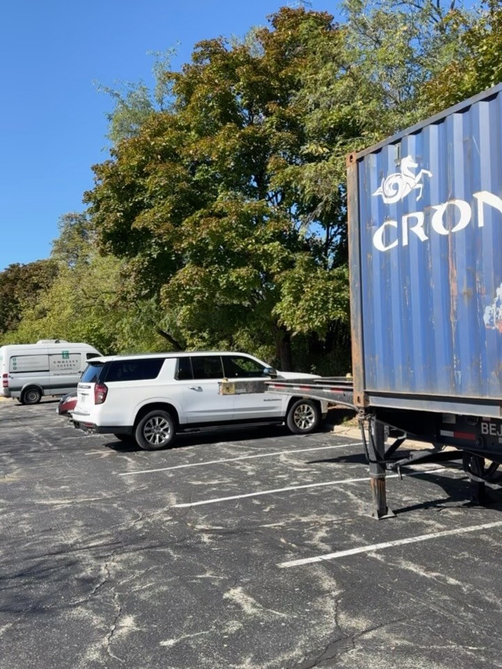 We spent last week loading a container full of fresh American goodies bound for the UK…
From vintage slot machines, to gas pumps, to arcade machines to advertising (we’ve got it all!) message us if there is anything you see you like, or if there is something you’re after. I’m sure we can help!
#slotmachine #slotmachines #vintageslot #vintageslotmachine #vintageslotmachines #onearmbandit #onearmedbandit #coinop #coinoperated #vintagecoinop #vintagecoinoperated #pennyarcade #pennymachine #pennymachines #vintagepennyarcade #vintagefairground #vintagegumballmachine #tradestimulator #vintagetradestimulator #candymachine #vintagecandymachine #gumballmachine #gaspump #gaspumps #vintagegaspump #arcade #arcadecabinet #arcademachine #vintageadvertising #vintageamericana