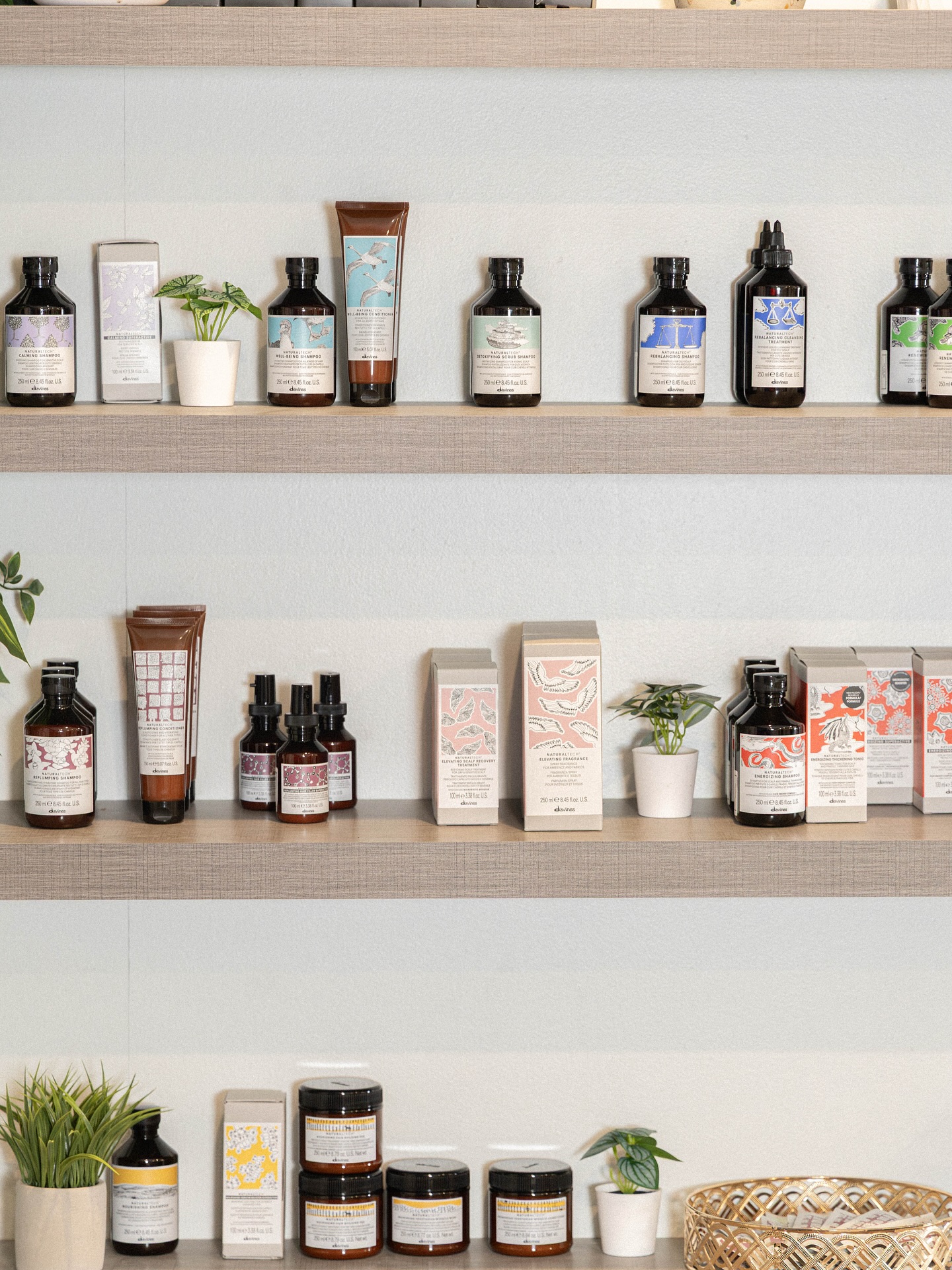 Branding is more than just visuals — it’s how your story is told. I love helping businesses bring their vision to life through imagery and content that feels authentic to who they are. Every brand has a story worth sharing, and that’s where the magic starts.
Project: Branding Photoshoot
Client: @gracie.eberle.hair
.
.
.
.
.
.
.
Photography | Branding | Muskoka | Hairstylist
#photographybranding #photography #hairstylist #photography #brandinginspiration #brandinginspo #brandingvisual #muskoka #cottagecountry #muskokacottages #muskokalakes #muskokaliving