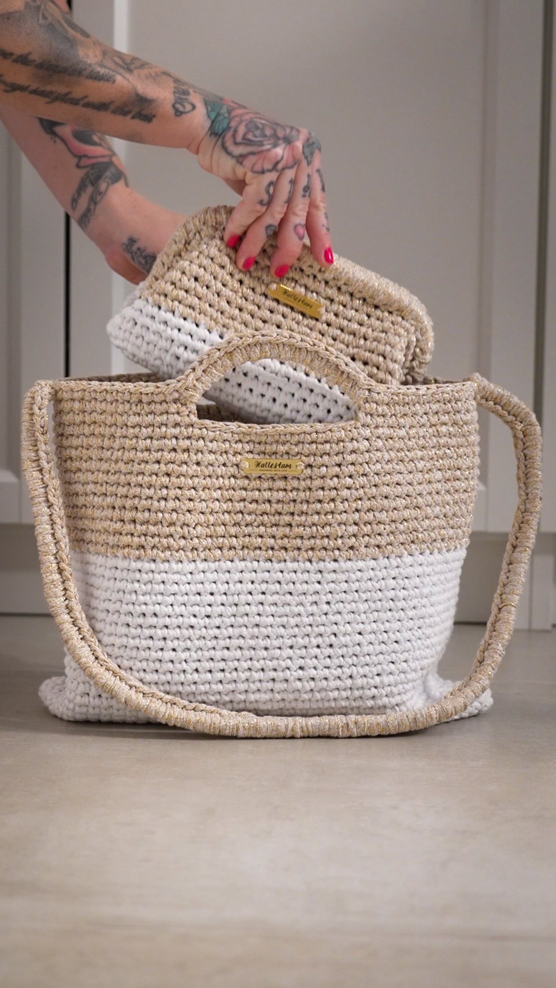 ✨ Introducing the Essential Clutch ✨
A refined companion to the Shimmering Beach Tote — designed to hold your most cherished essentials with elegance and ease.
Handmade with love, crafted to complement your every summer adventure. 💖
Which color combination would you choose? 🌸
#HallestamDesign #HandmadeWithLove #EssentialClutch #ShimmeringBeachTote #CrochetBag #SummerElegance #Hallestam