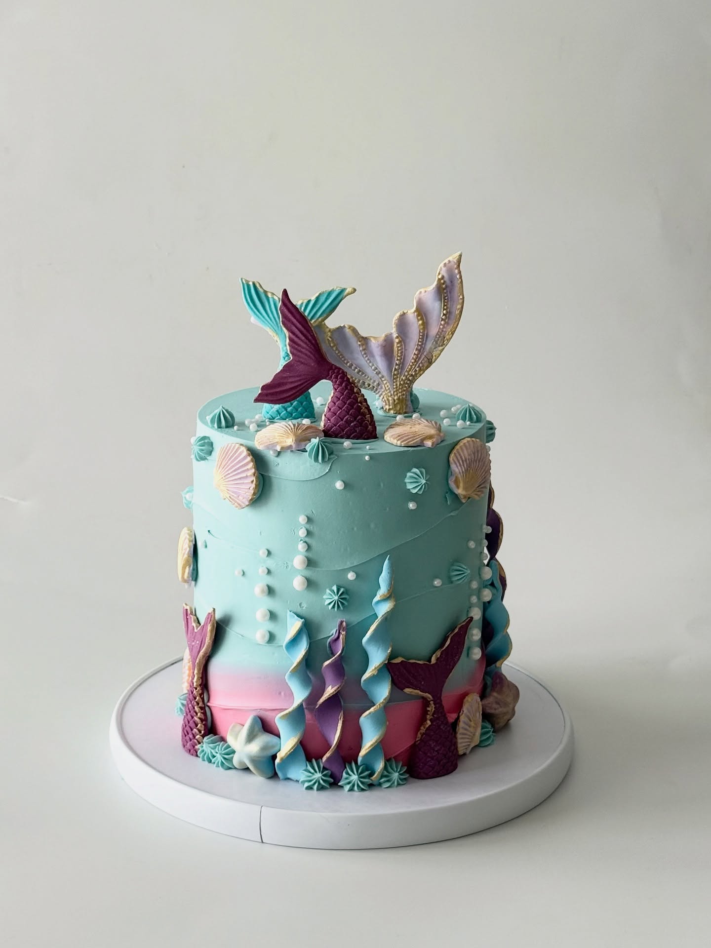 MERMAID TALES
Making a little girl Happy on her Birthday brings me so much joy !
#mermaidcake #birthday #partytime #cakecakecakecake