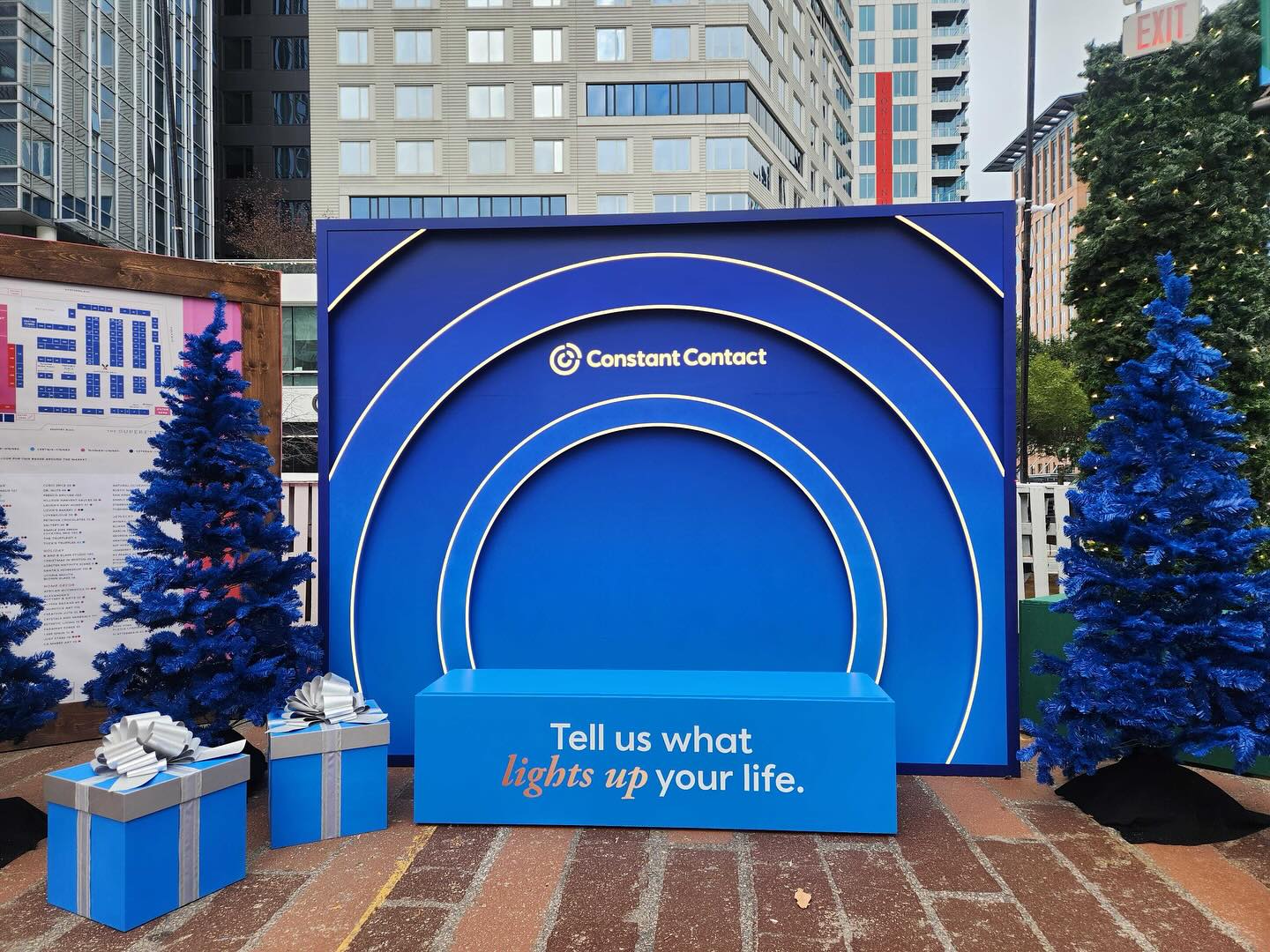 Four years and counting! We’re thrilled to once again be part of the Snowport Holiday Market in Boston. This season, our interactive glowing wall invited visitors to share what lights up their life — and the answers truly warmed our hearts. 💡💖 We also helped our clients do some outreach to local media & influencers who helped spread the sparkle with branded holiday kits!
#Snowport #HolidayMarket #BostonEvents #LightUpYourLife