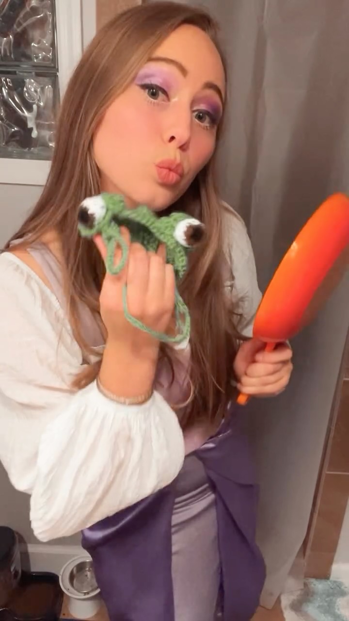 Tag me in your Phantom Feelings transitions 👻✨💜
#transitionvideo #phantomfeelings #halloween2025 #originalmusic #nashvillepop #popmusic #makeuptransition