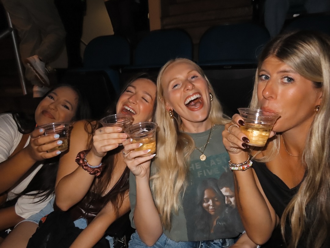 If you were to tell 8 year old Ashley that in 20 years she’d still be going to see the Jonas Brothers in concert… her mom probably would’ve been shocked that “those Disney boys” would still be around 💀
anyway !! Here’s to the (what feels like) 100th time I’ve seen my boys live !!! AND SWEET KEVIN’S FIRST SINGLE 😍🥹
#jonasbrothers #greetingsfromyourhometown