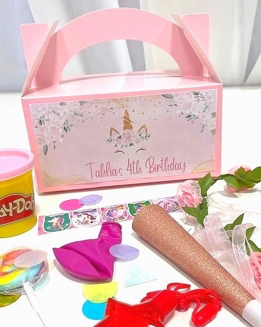 🦄✨ Blink and you’ll miss her! Our warehouse superstar really is this fast 💨
Swipe to the next slide to see her work in real time (well almost) !! ➡
⠀⠀⠀⠀⠀⠀⠀⠀⠀
Every Party Box is lovingly hand-made — from custom-designed labels to printing, cutting, sticking and packing, all done right here in-house! 🌈💖
We do all the hard work, so you don’t need to worry — just sit back, relax, and watch the magic happen. ✨
⠀⠀⠀⠀⠀⠀⠀⠀⠀
You can even add a personal touch with your child’s name, unique labels, and designs too!
⠀⠀⠀⠀⠀⠀⠀⠀⠀
Please note: items may vary slightly depending on theme and stock availability. 🌸