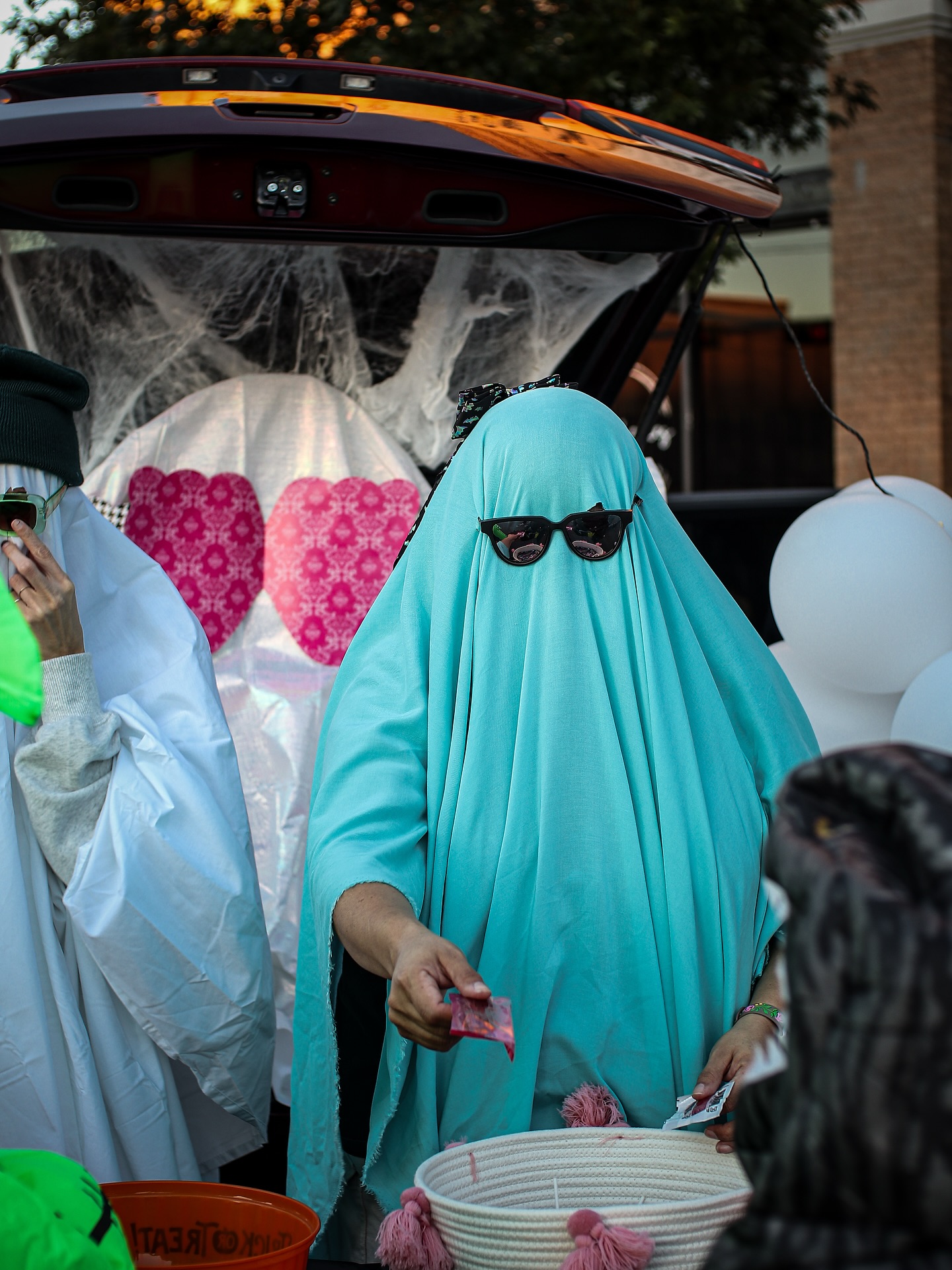 Yāall know what to do! Tag the people in the pictures or share this post! #munchkinsonmain #halloween2025 #vernontxphotographer