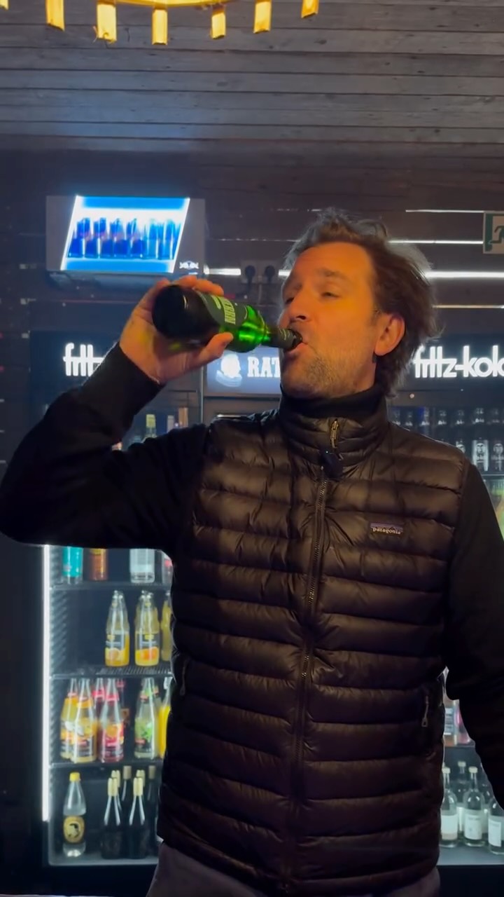 🔥 GEWINNSPIEL TIME 🔥
Wir verlosen 10 x 2 Tickets für unsere Season Closing Party am 08.11. 💃🕺
Obendrauf gibt’s für dich und deine Begleitung je 1 Freigetränk aufs Haus! 🍹🍻
So kannst du mitmachen:
1️⃣ Like diesen Beitrag ❤️
2️⃣ Folge @strandsalonluebeck
3️⃣ Markiere die Person, mit der du gemeinsam feiern willst! 🎶✨
Das Gewinnspiel endet am 06.11. um 23:59 Uhr.
Die Gewinner:innen werden per DM benachrichtigt.
📜 Teilnahme ab 18 Jahren. Dieses Gewinnspiel steht in keiner Verbindung zu Meta/Facebook/Instagram. Der Rechtsweg ist ausgeschlossen. Keine Barauszahlung des Gewinns möglich.
#StrandsalonLübeck #SeasonClosing
#Gewinnspiel #LübeckEvents #BeachVibes #PartyTime