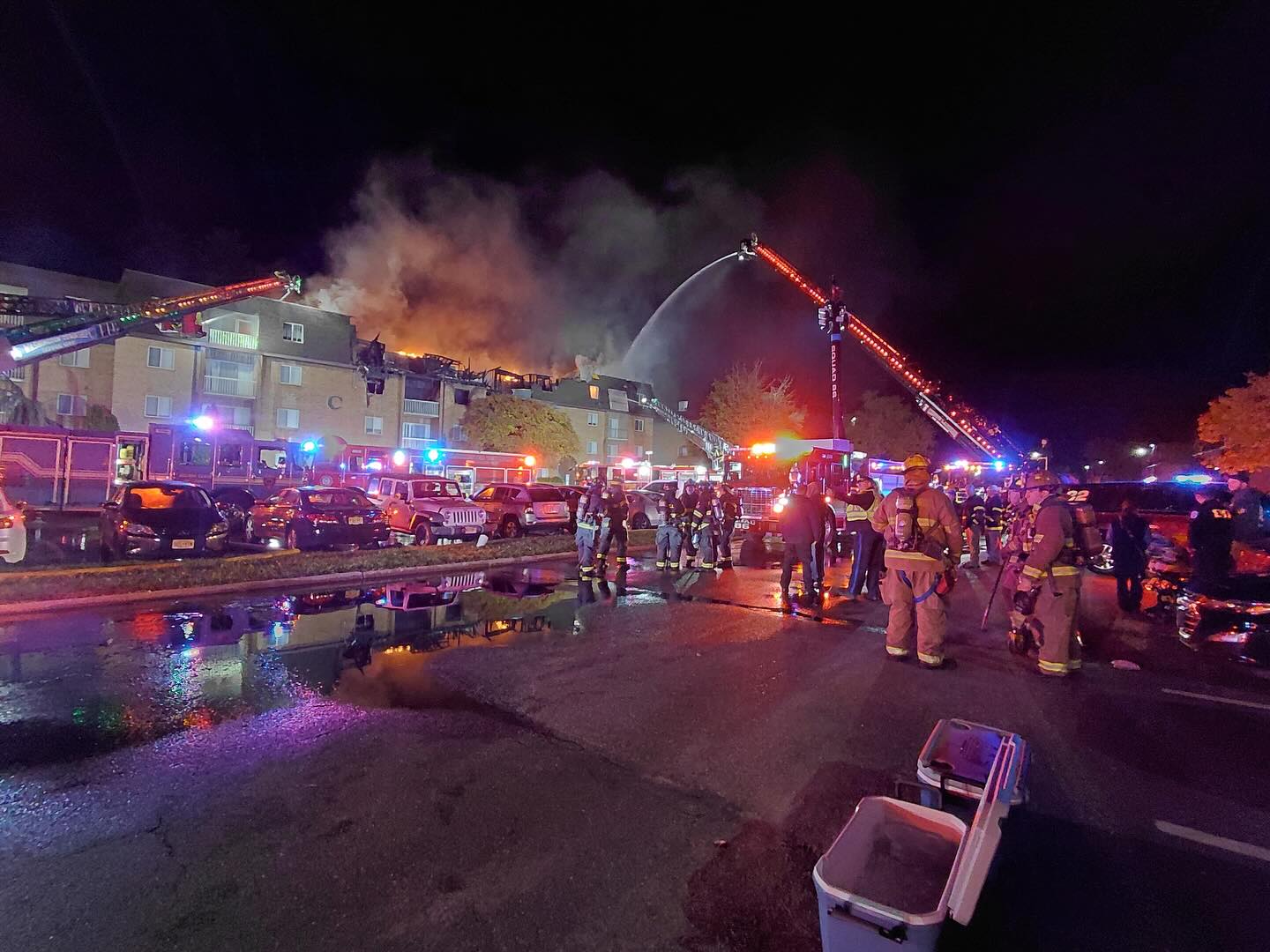 Rehab 13 was dispatched to Gloucester Township early this morning for a 3-alarm apartment fire. Over 80 first responders were on scene working tirelessly to bring the situation under control.
Our crew provided hydration, nutrition, and rehab support to those battling the blaze in challenging overnight conditions. We’re proud to stand beside our neighboring departments and support the men and women who serve our communities around the clock.
Great teamwork by all agencies involved.
#Rehab13