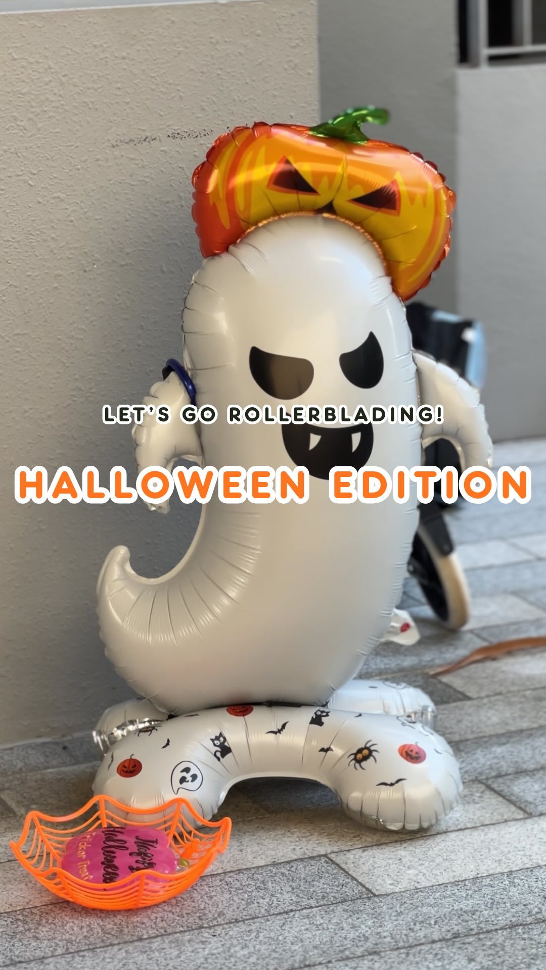 Let’s go for rollerblading class, Halloween Edition! 🛼👻
Spooky games, laughter, and a Halloween Hunt on wheels 🎯🍬
Our little wheelers rolled, played, and got rewarded with sweet Halloween treats at the end🎃✨