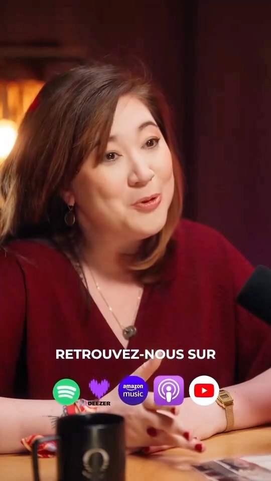 Trois cartes.
Trois univers.
Lucifer. Nip/Tuck. Napoléon.
Et @melanie_talhouarn choisit… Napoléon.
“Impossible n’est pas français.”
Dans cet épisode, on parle de confiance en soi, mais pas celle des livres de développement personnel. Celle qu’on reconstruit, celle qui se cabosse, celle qu’on apprend à incarner quand tout vacille.
🎙️ Le Podcast de Nittaya revient avec un nouveau concept.
Des cartes. Des symboles. Des confidences.
La suite ?
📅 Le 31 octobre sur YouTube et toutes les plateformes ! Et on compte sur vous !
🎬 Directed by @agence.dubois
🎥 @_ororastudio
Avec la team : @inesverbe_mua , @jimwinter.paris
@kevinlydiepro