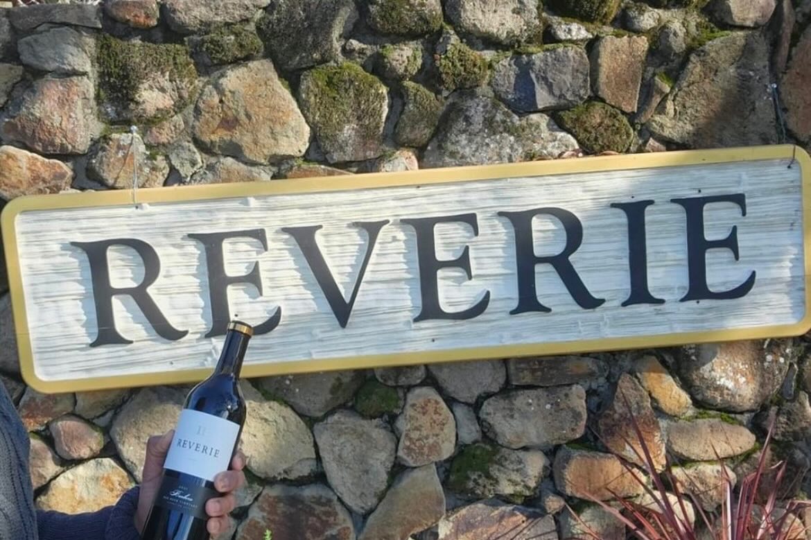 Reverie is known for its Cabernet Sauvignon. The winery specializes in ultra-premium Bordeaux varietal blends and other red wines, such as Cabernet Franc, Merlot, and Barbera, with the production centered on the Diamond Mountain District of Napa Valley.🍇🍇🍷
