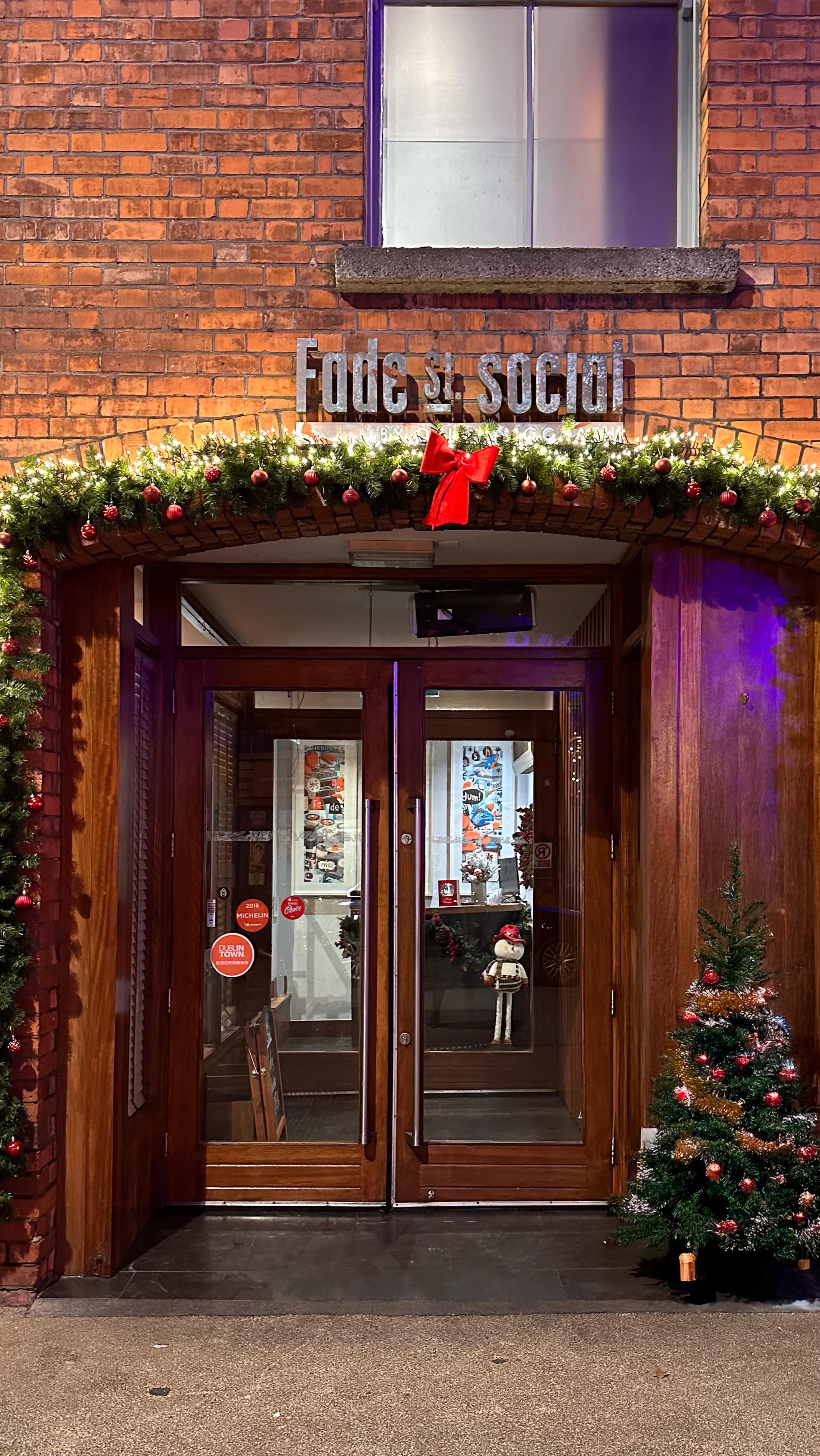 Celebrate the most wonderful time of the year at Fade Street Social ✨
Our Christmas menus launch November 21st, and reservations are now open!
Whether it’s an intimate dinner, a festive work party, or a night out with friends, we’ve got the perfect setting — from our Main Restaurant’s seasonal menu to the cozy Woodfired Restaurant and our New York-style Christmas Cocktail Bar upstairs 🎅🥂
Book now and make this festive season unforgettable!
Link in bio 💫
#FadeStreetSocial #ChristmasInDublin #FestiveDining #DublinEats #ChristmasParty