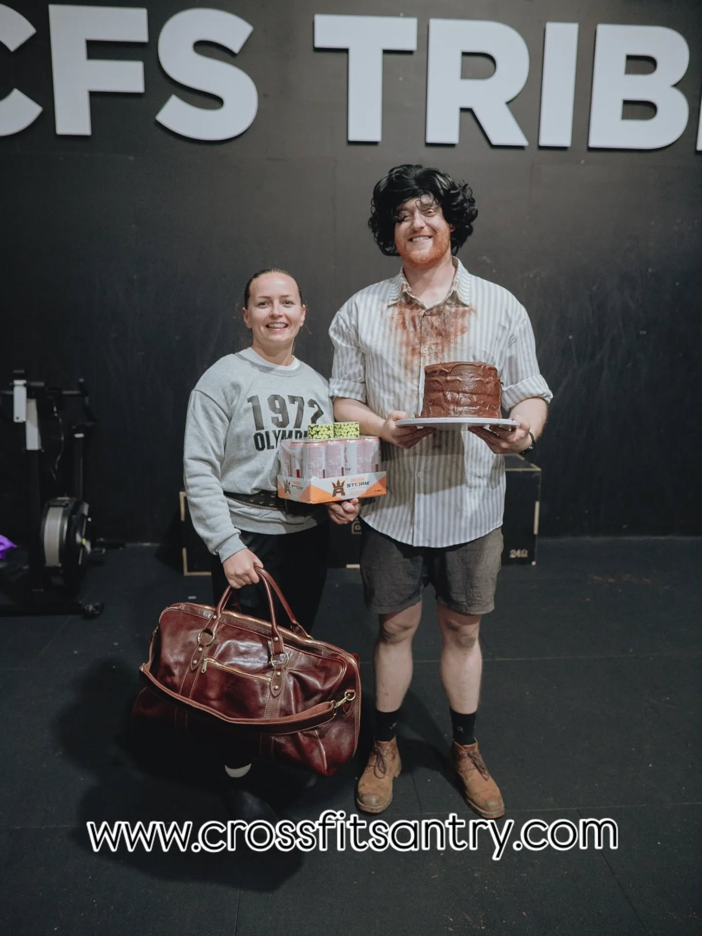 🏆BEST DRESSED 🏆
A @_cakesbyemma_ Classic 😎
Our gyms deliver real fun, real community & real coaching - always 🔥
______________________________________________
Want to try a Community Driven Gym?
Drop us a DM today with the words "FREE TRIAL" and we'll be in touch.
🔗 link in bio for website
🏡📍 CrossFit Santry, Unit 9c Santry Hall Industrial Estate, D09 X63C
🏡📍 CFD Tribe, Drumcondra, D03 RH36
#coach #thecoachinggym #crossfitcoach ##crossfitdublin #santry #Drumcondra