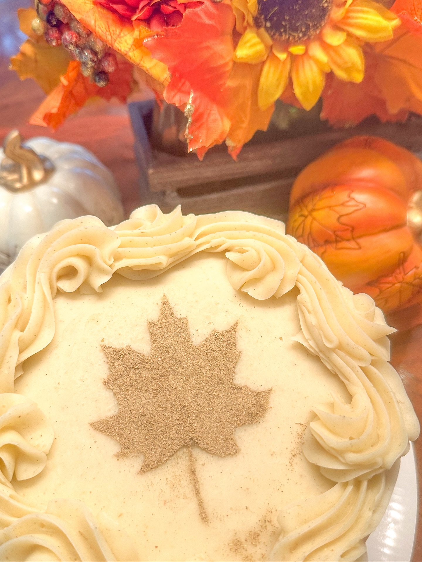 Only a few more weeks to get a taste of Autumn! Pictured here is my Fall Special cake, a moist pear cardamom cake with a cardamom pear filling, all wrapped up in a cardamom mock meringue buttercream, and it’s only available for this season. This cake tastes like your favorite cozy sweater feels on a rainy autumn day. 🍂 🍁
Also be sure to get your Thanksgiving orders in early! I will be closed for the holiday beginning on Wednesday, November 26th, and with the limited delivery hours available through March, you want to be sure to snag something for your holiday table. Don’t wait until the last minute!
•
•
•
•
•
#Autumn #Fall #FallSpecial #Seasonal #Baking #Bakery #HomeBakery #Homemade #Pear #Cardamom #CottageBakery #SmallBusiness #WomanOwned #WomanOwnedSmallBusiness #ShopSmall #SupportLocal #Holidays #Thanksgiving #Davis #VisitDavis #VisitYolo #BakingAndPolitics