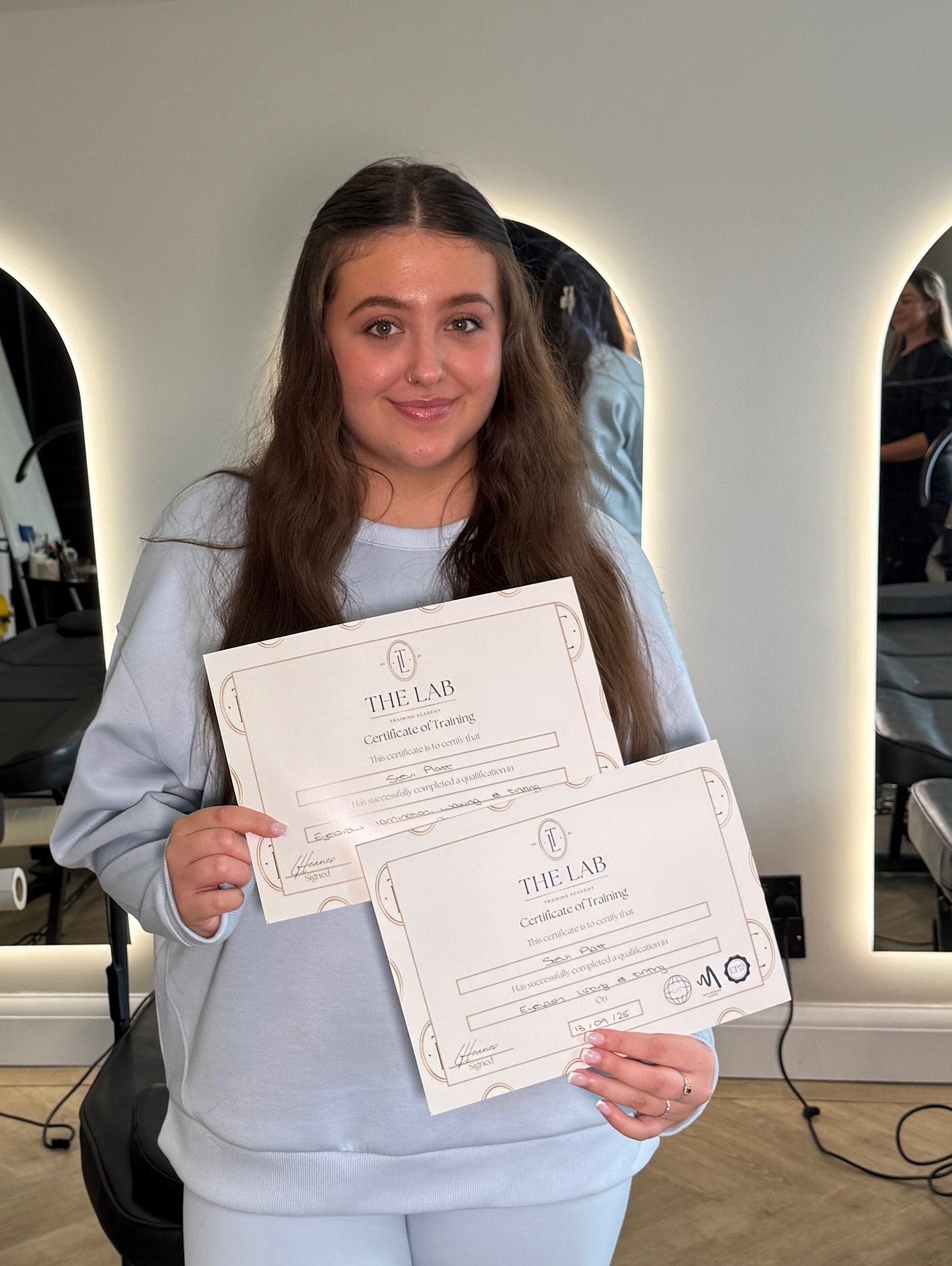 Stevi’s just getting started — and she’s already smashing it! ✨
From the 9–5 grind to building the life she’s always dreamed of 💭 Stevi joined our Combined Lash Lift, Brow Lamination, Waxing & Tinting Course with a clear vision — freedom, flexibility & a career she loves.
She absolutely shone throughout training — her bubbly energy, attention to detail, and passion for her clients make her such a joy to watch grow 🤍
Stevi is already creating amazing results for her clients and we couldn’t be prouder of everything she’s achieving 🫶🏼
Here’s to chasing dreams, building confidence & designing your own future 💫
DM us today to start your journey 📩
Finish 2025 with a BANG 📈🚀💥
#TheLabTrainingAcademy #StudentSuccess #BeautyTrainingUK #BrowLaminationCourse #LashLiftCourse #BeautyCareer #WomenInBusiness #BeautyBoss