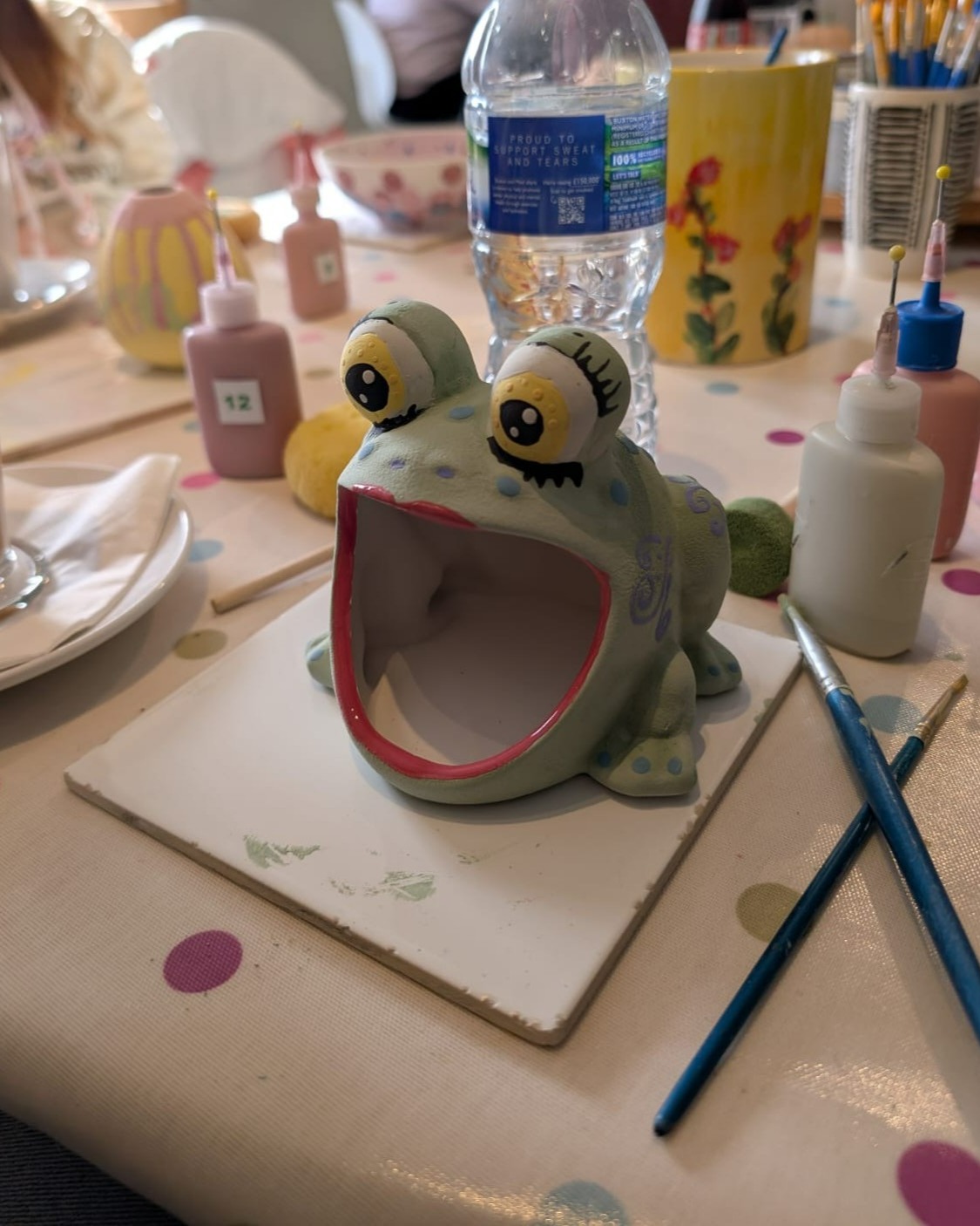 🎨 9 young people from our YouCan service had a brilliant morning at @willowceramicstudio, each choosing an item to paint! We can’t wait to see how they turn out after their time in the kiln 🔥
The YouCan service supports children and young people affected by a family member’s substance use. Find out more on our website (link in our BIO).