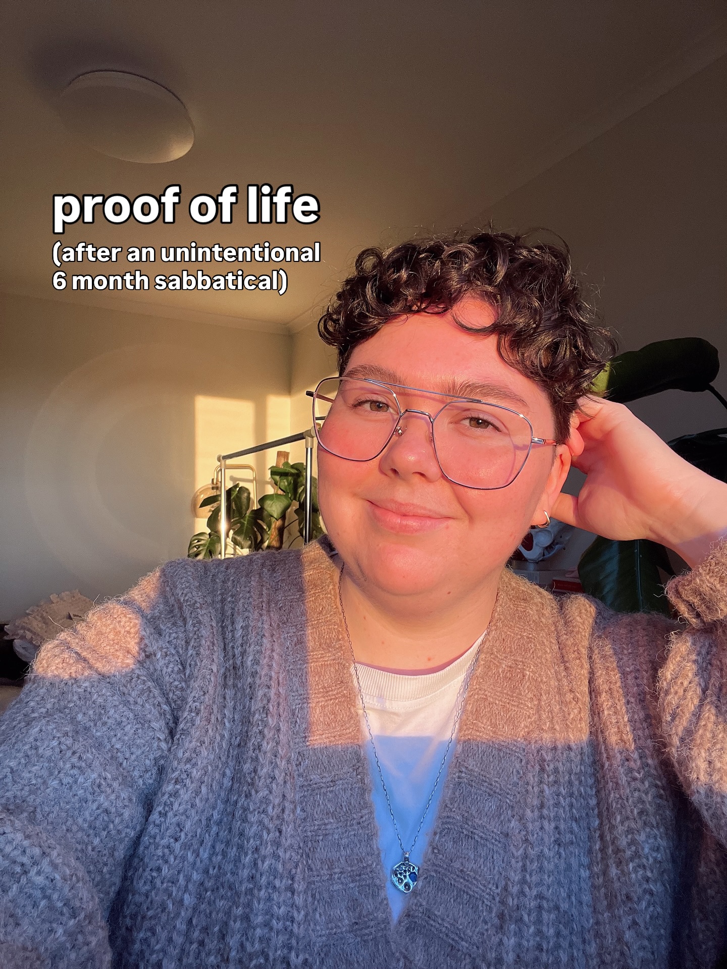 I disappeared for six months and all I got was better sleep and a new haircut đ
Turns out taking an unplanned sabbatical (aka: life happening) was exactly what I needed. Moved back to the inner north of Melbourne, rested a lot, wrapped up hospital work, navigated some health issues, explored my personal style, and remembered what downtime feels like.
Anyways, hi again! I missed this space.âšHereâs a little photo dump of what Iâve been up to.