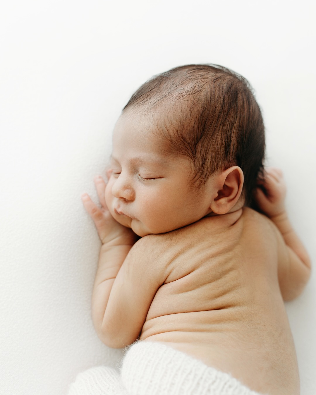 The sweetest session with baby Axios he was 14 days new when he came into the studio and was the perfect model for his newborn shoot, oh so cute 💕