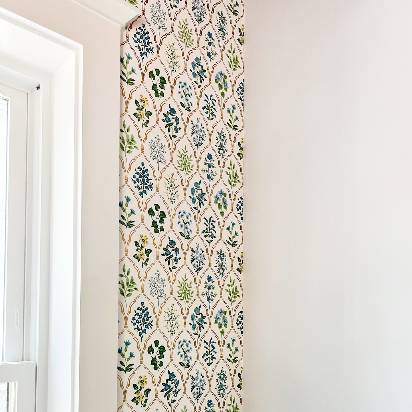 A four-season porch might be the smartest (and most beautiful) upgrade you make.
Yes, it’s cozy for every season — but it’s also a storage genius.
Think:
• built-in bench seating that hides holiday bins
• cabinets for blankets, pillows + winter layers
• baskets for toys + daily “drop zone” clutter
• shelves for those “where does this go?” items
At Home Sweet Home Builders, we don’t just build pretty rooms —
we build purposeful ones.
More light. More function. More space to actually live (and store).
Ready to create a stylish, clutter-free space that finally works for your life?
Let’s make it happen. 🛠️📦
•
•
•
#HomeSweetHomeBuilders #FourSeasonPorch #SmartStorage #HomeUpgrade #PorchGoals #ExtraSpace #HomeRenovation #HSHBLLC #PorchDesign #RenovationLife #RenovationIdeas #PorchLife #PorchSeason #FourSeasonPorch