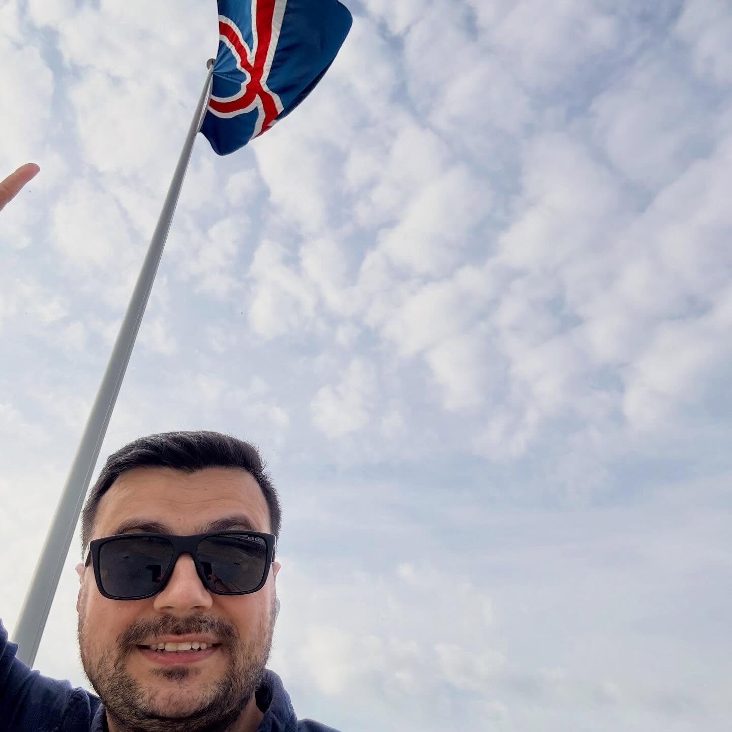 Next before being late, it's already late 🇮🇸
#iceland #journey #discover #bisher #travel#tarazi #consultant