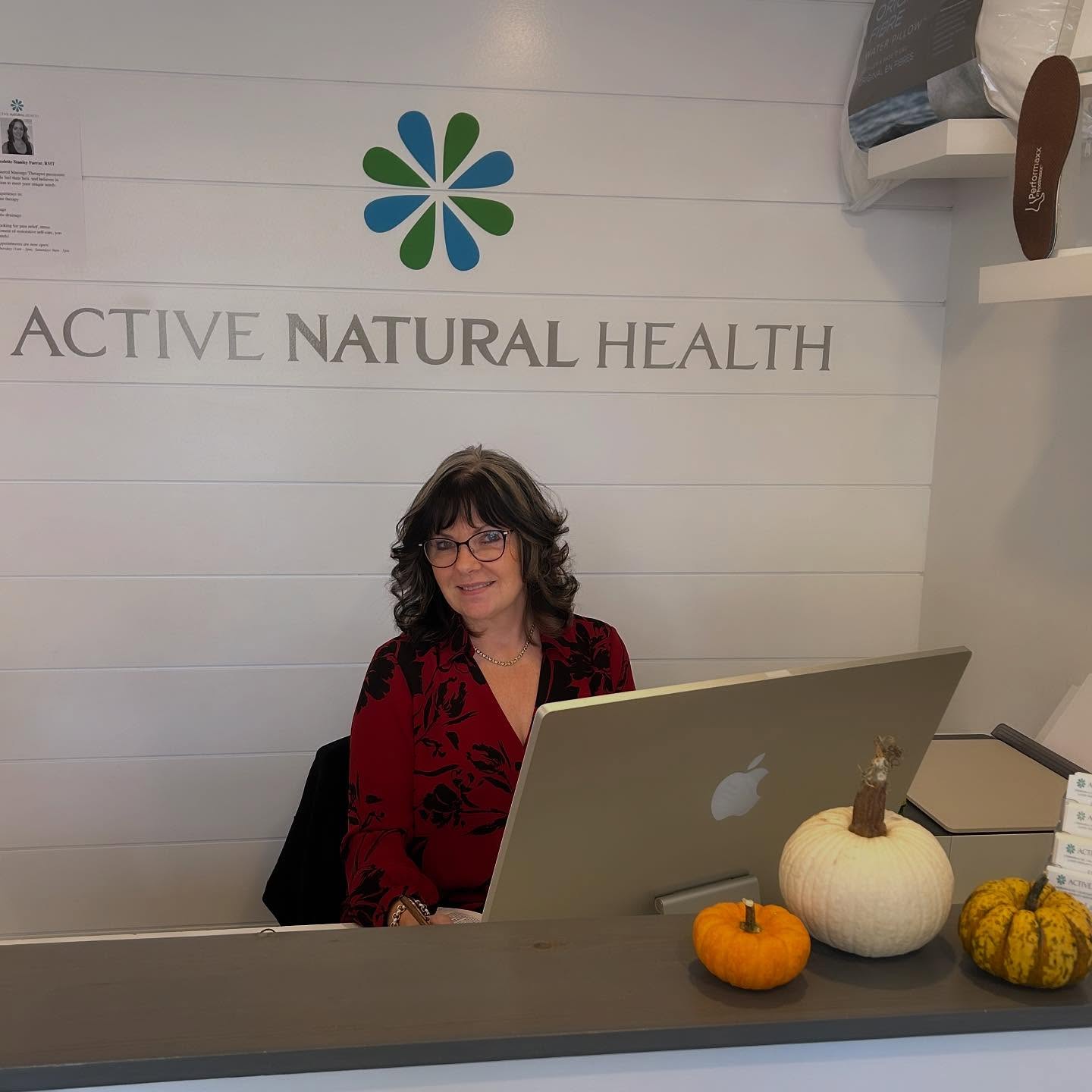 Welcome Jan! ๐ค
We have a new smiling face welcoming you to the clinic. Jan is excited to meet all of the new faces ๐ฅฐ