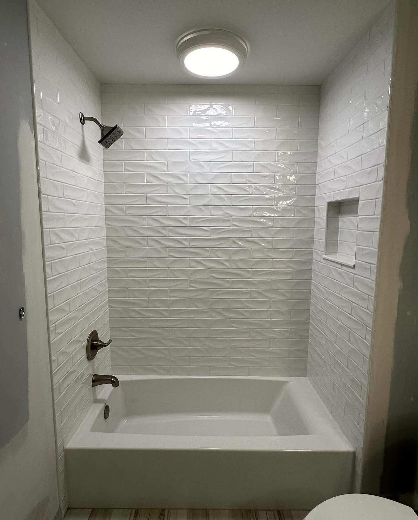 Have a small space, but want to make it different? Try using different designs for your tile. Our distributors have all types of different surfaces to choose from.