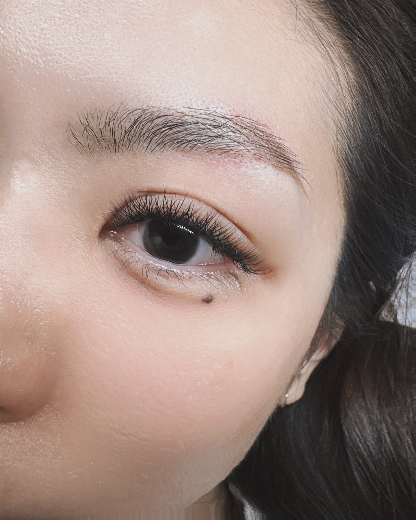 Our signature 2D fluffy lashes — soft, natural, and effortlessly glam. Designed to give the perfect eyeliner illusion without the heavy, overdone look. Just the right touch of depth and definition — your lashes, but better! #sglashes #2dlash