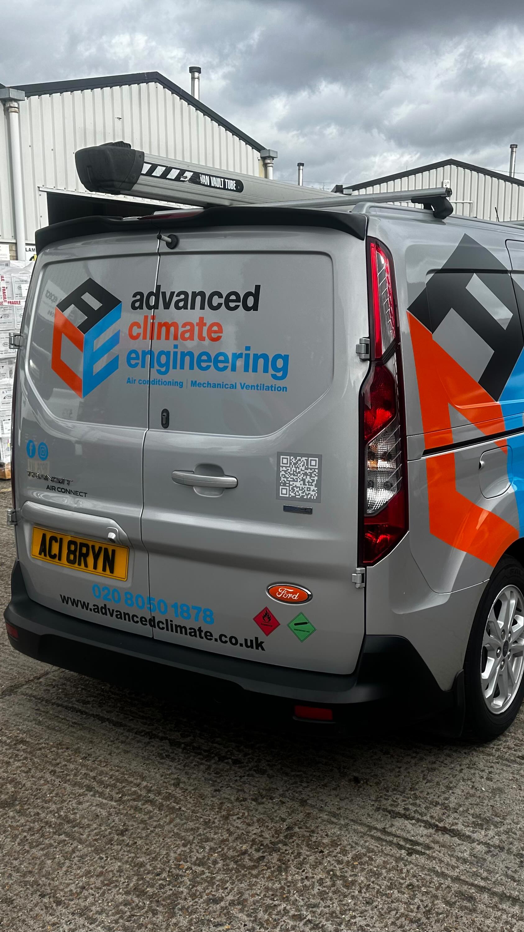 @3sg_uk another one completed and ready for collection #vinylgraphics #decals #logo #design #creative #colourchange
