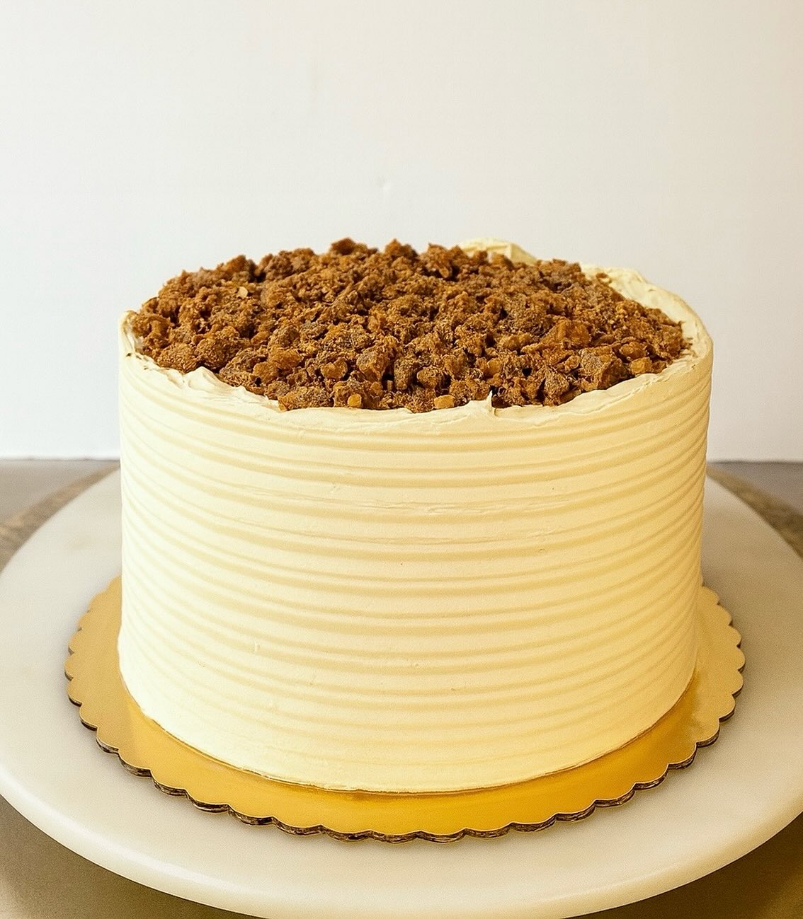 This cake will always hold a special place in my heart.
It’s my favorite flavor growing up — one that takes me back to my life in the Philippines, to simple days filled with family, laughter, and the comforting sweetness of home. Every bite feels like a warm memory. 🇵🇭💛
#espressocake
#filipinomochacake