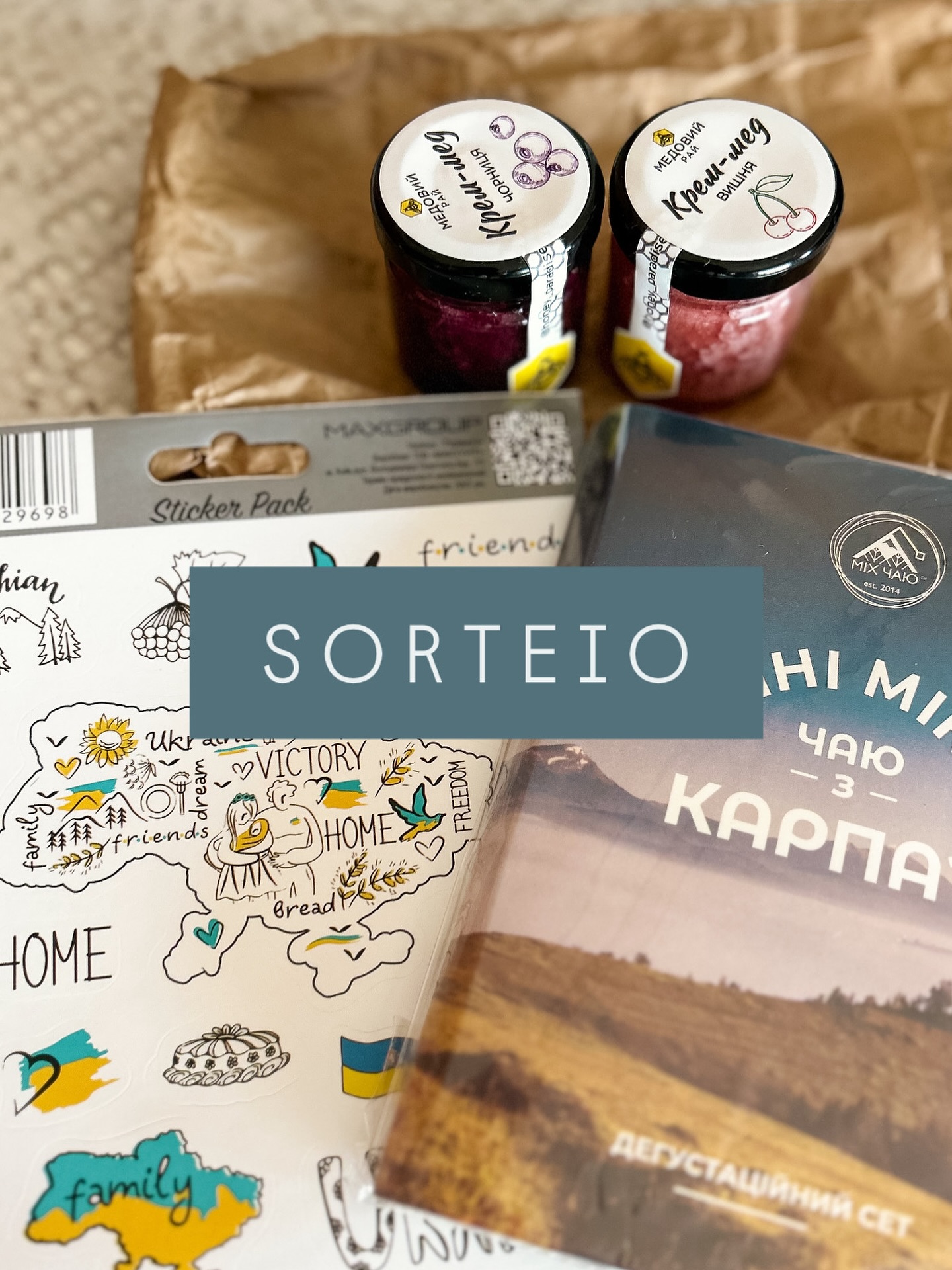 🔒FECHADO
Atenção SORTEIO de Novembro 2025!
🏆 Prêmio único - kit de chá e mel com frutas vermelhas das montanhas Carpátos, Ucrânia. Serão entregues juntos com uma cartela de adesivos temáticos.
Siga os passos para participar:
> Assiste qualquer vídeo no nosso canal do YouTube “Azul e Amarelo Ucrânia” (link na bio)
> faça a captura de tela no seu momento favorito e compartilhe nos stories aqui. Não esqueci de nos marcar!
> Precisa ser seguidor no nosso Instagram e YouTube
O período de participação vai começar dia 6 de Novembro 2025 e termina dia 30 de Novembro 2025. No dia 1 de dezembro será feito o sorteio via plataforma de sorteios on-line.
Publicaremos o resultado nos Stories no dia 01/12/25
Boa sorte! 🍀🍀🍀
*Valido para o Brasil 🇧🇷
*frete é por nossa conta (entregamos por correios)