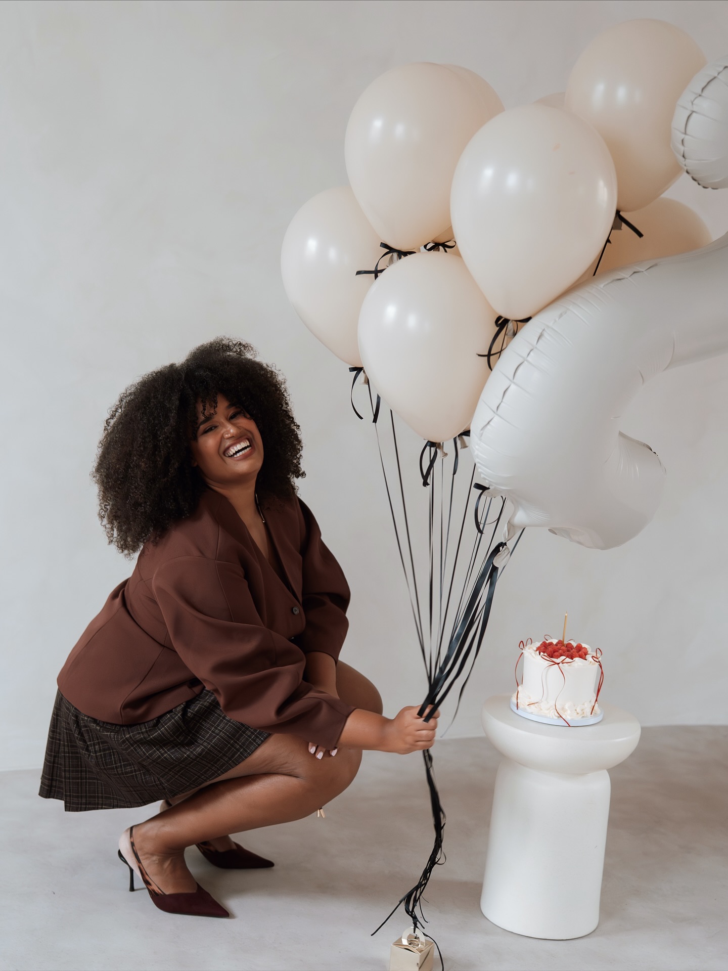 ✨SHE’S TWO ✨
Two years ago today I took the leap and decided to set up this Instagram page, believe it or not, I had next to no confidence in myself at all. Since then, I’ve had so many wonderful experiences, met so many gorgeous couples, their parents, family members, best friends! I’ve also had the pleasure of working with some incredible suppliers.
Last month I left my corporate job to sing full time. It was a difficult decision leaving such a stable career but now, as cheesy as it sounds, I get to do what I love as my full time job. CRAAAZY!
I’m so unbelievably excited (and admittedly a little bit nervous) to see where we are this time next year and so grateful to every couple that trusts me with bringing the vibes on one of the most important days of your lives.
thank you!
Jade xx
📸 @fayewildephotography @fayewildelifestyle @curatedcontentco_
🎂 @thebakehousederby