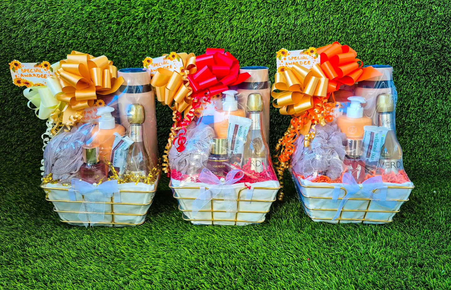 #Jamaica Here are are some gift basket we made for our customers this week! Order now and you can customize yours!
Shoutout to @nkwholesale the #1 spot for wines, champagne, large and small, alcoholic and non- alcoholic, give them a visit at 94c Old Hope Road, Kingston!
Best prices guaranteed!