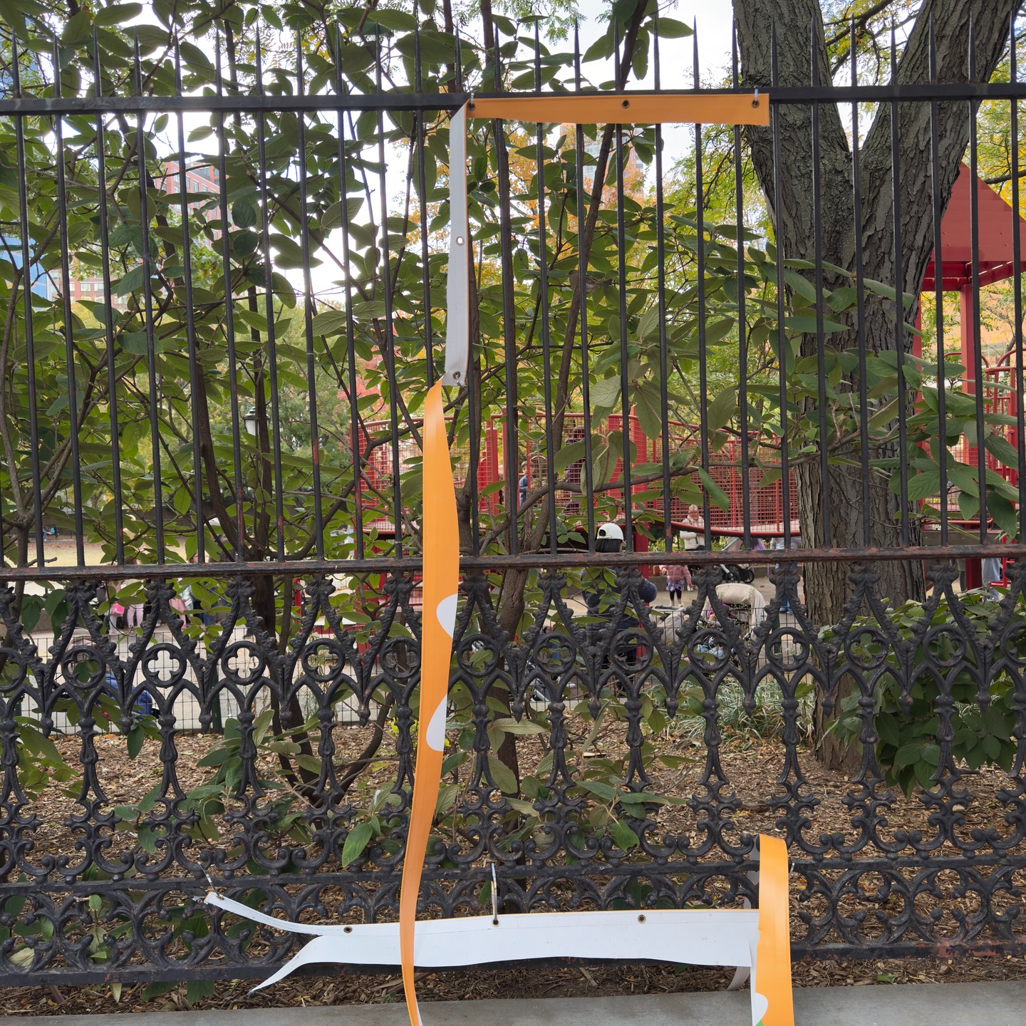 Happy to See You print stolen! Cut with a razor right off the fence. Working in the public realm brings this occupational hazard. I'm sorry to see, but also I hope it means someone loved it enough to risk arrest!
New York's finest is working on the case.
No need for future thievery. On the new Marya.Shop website, you can purchase acrylic prints of all ten of the Happy to See You installation in Tribeca.
#maryanyc #maryatriandafellos #happytoseeyoumaryanyc #stolenart #maryashop