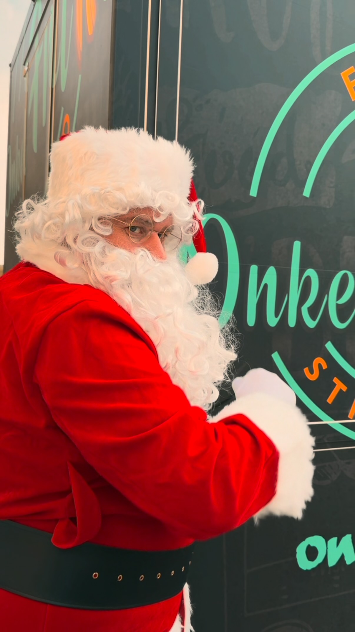 Hörten wir Fritten?!?!? 🧡🍟
#OnkelFritts #WeihnachtsFeier #Santa #Catering