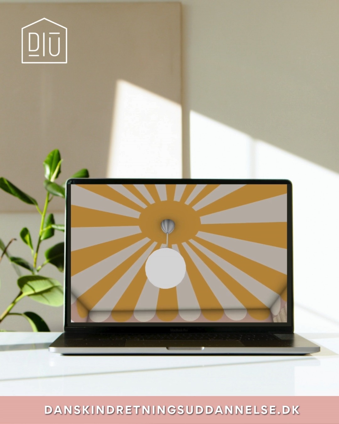 Hos DIU vil vi uddanne de bedste indretningsarkitekter. ✨
Derfor er vores undervisning i digitale tegneprogrammer prioriteret allerede fra Modul 2, dybdegående og step by step – du får support undervejs, adgang til et hav af undervisningsvideoer, og du kan deltage på Meet og dele din skærm.
Vi har nøje udvalgt programmerne, fordi nogle fungerer bedre til indretning end andre. SketchUp er perfekt til indretningsarkitekter, da det gør det muligt at arbejde med realistiske 3D-modeller, nemt at indsætte møbler og materialer fra 3D Warehouse, og visualisere rum og materialer præcist.
Her kan du se Maries - @mitkreari - flotte Flythrough-video i SketchUp – og hun har kun gennemført 1/3 af uddannelsen! Dette lærer du også at lave hos DIU.