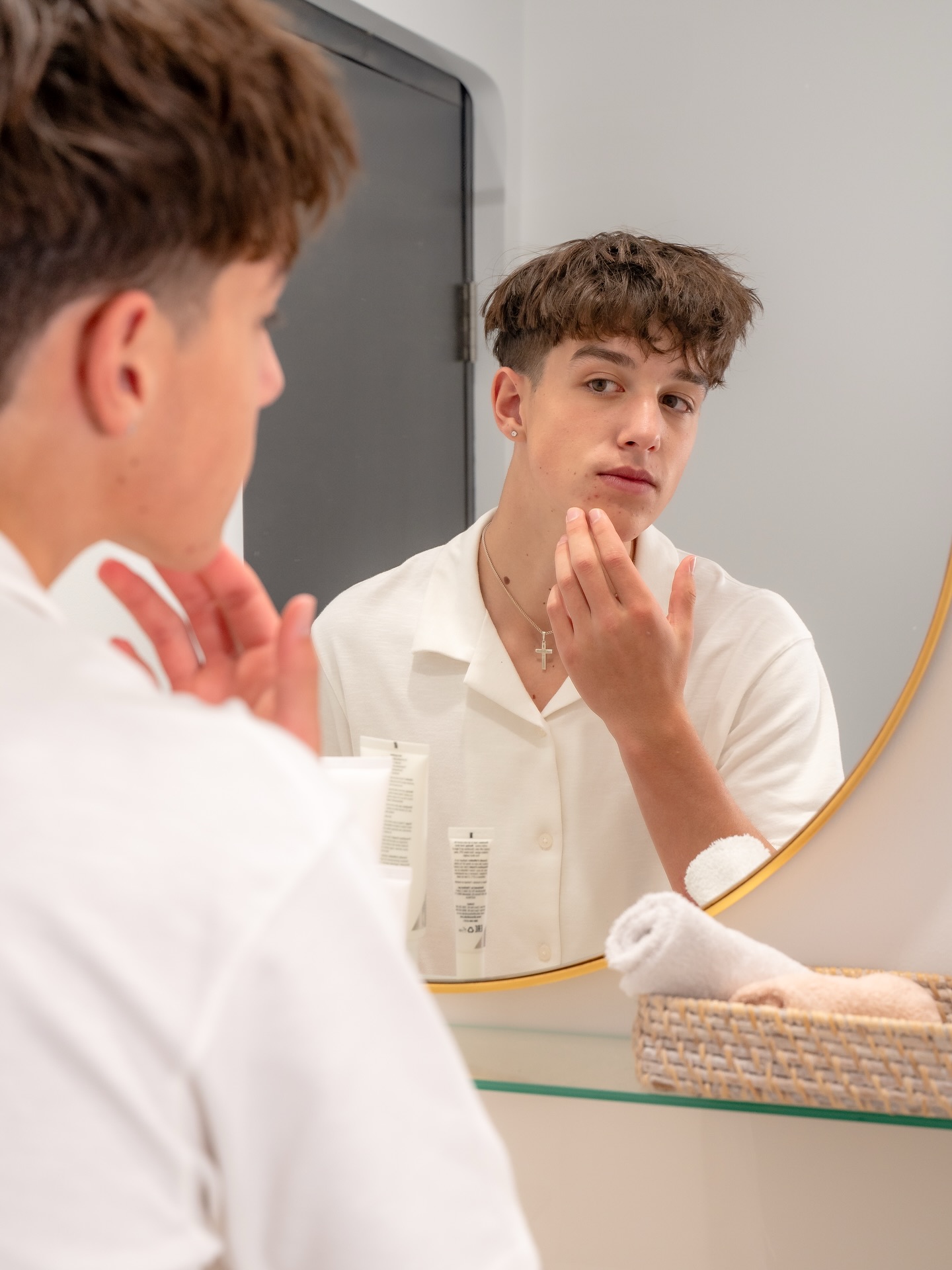 Teen skin can be tricky — spots, shine, and the occasional confidence wobble.
But with the right guidance (and a few simple steps), clear, healthy skin is possible.
At Ogee we offer safe, age-appropriate skincare options for teenagers — helping them build confidence and great skin habits for life.
If your teen’s been talking about their skin lately, it might be time for a gentle chat and a little guidance — we’re here to help.
#teenskincare #OgeeFacialRejuvenation
#skinrejuvenationtreatment
#noninvasivetreatment #tixel #hydrafacial #ledtherapy #canberraskinclinic