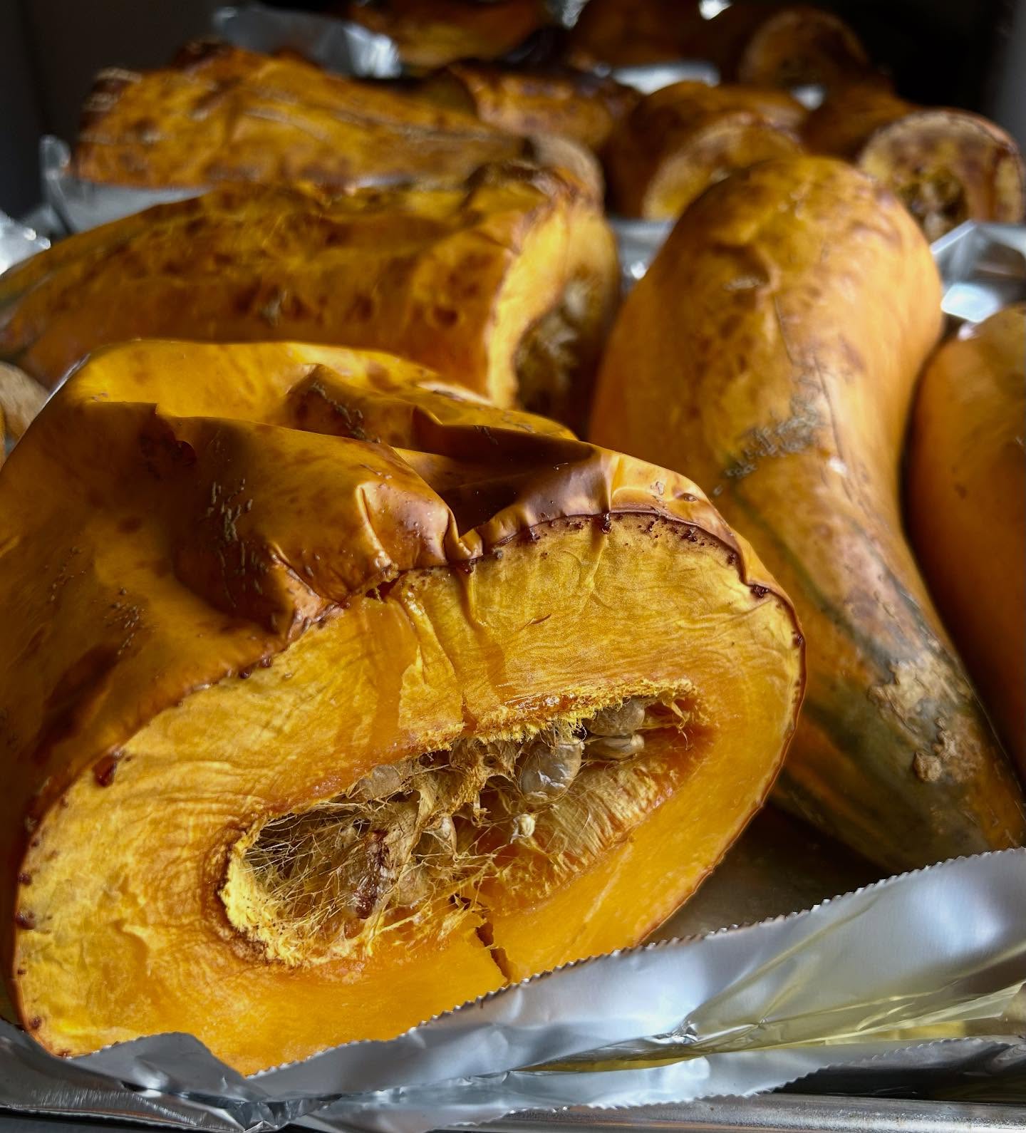 Thanksgiving prep is well underway at Ohio Pies! I always start with roasting all the squash for my pumpkin pies. These beauties are Georgia Candy Roasters grown organically from Dan and his family @9nfarm. I roast and purée over 100 pounds to make all those silky smooth pumpkin custards for your holiday tables 🧡 Orders are open! www.ohiopies.com
“We must have a pie. Stress cannot exist in the presence of a pie.” -David Mamet