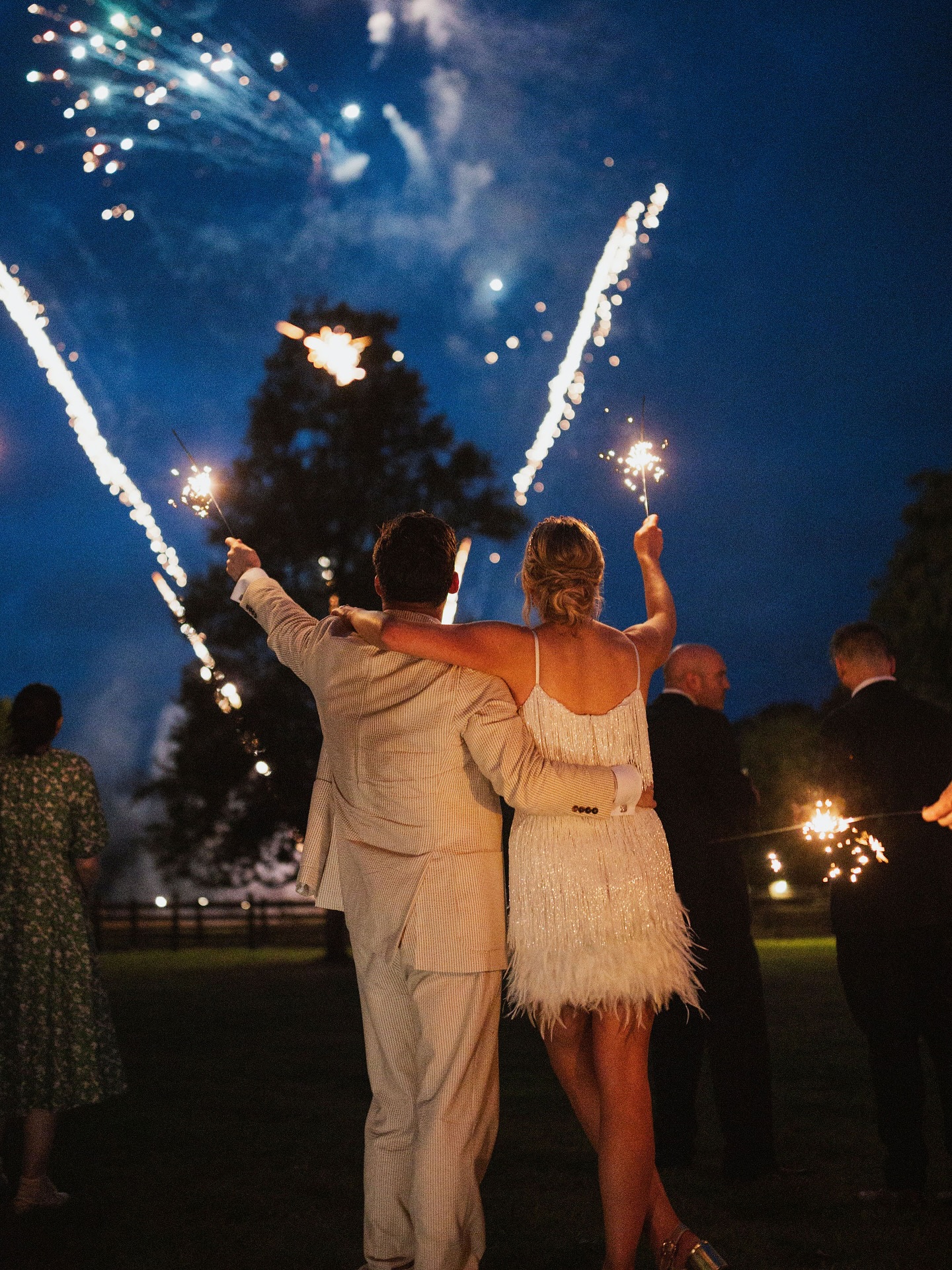 Because love deserves fireworks!
The energy, the laughter, the dance floor moments that no one wants to end — this is how you finish a marquee wedding in style.
Bonfire Night or wedding night… either way, sparks should fly!
📸 @igordemba
#weddingfireworks
#marqueewedding
#weddingafterparty
#somersetwedding
#ukweddingplanner
#weddingreceptiongoals
#partyunderthestars
#bonfirenight
#weddingcelebration
#bridetobe2026
#WeddingInspoUK
#LuxuryWeddingPlanner
#RealWeddings
#letlovesparkle