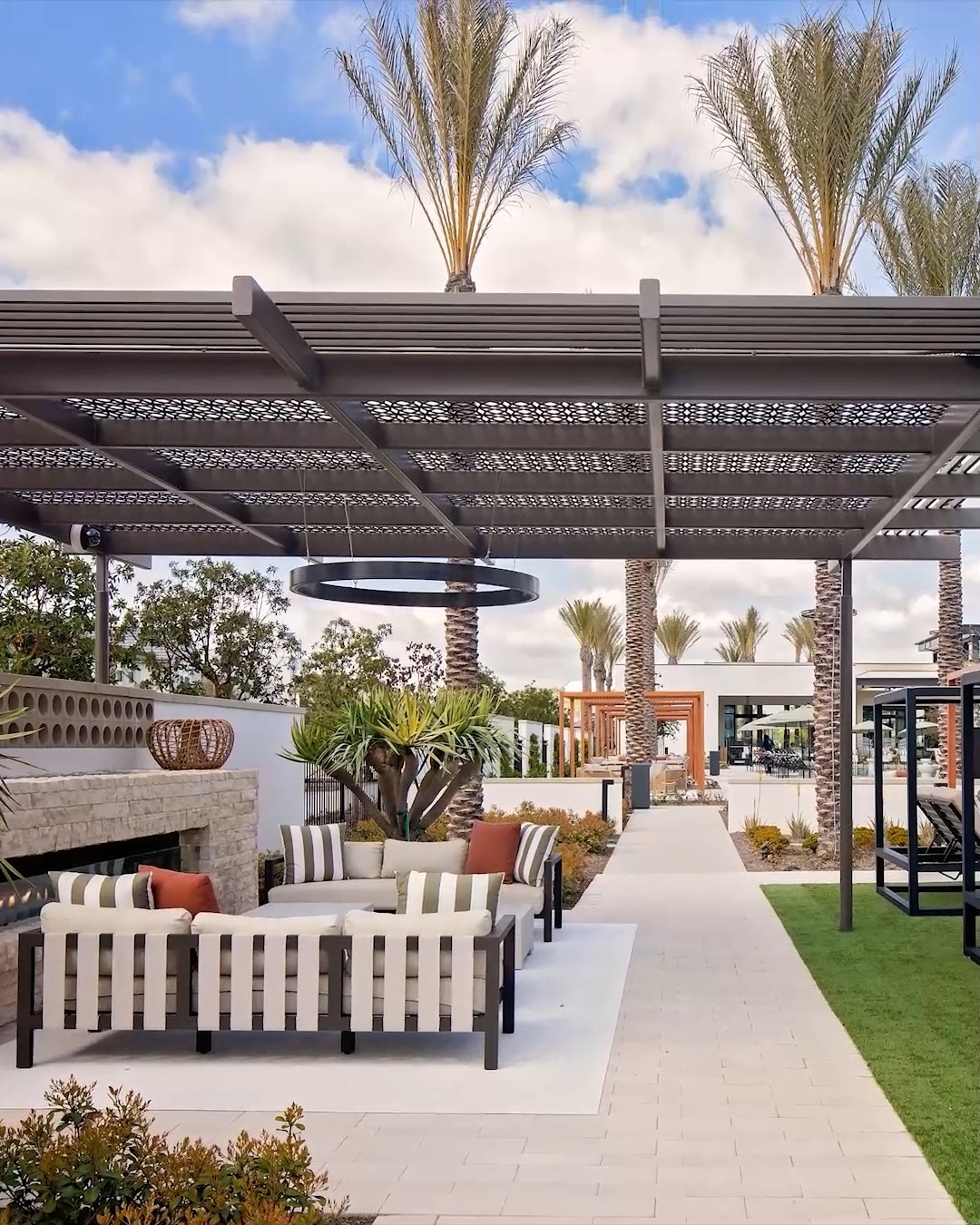 Designed for connection and inspired by nature – The Meadows blends luxury living with outdoor experiences that bring community to life 🌿
.
.
.
#C2Collaborative #TheMeadows #LandscapeArchitecture #LandArch #LandscapeDeisgn #CommunityDesign #OutdoorLiving