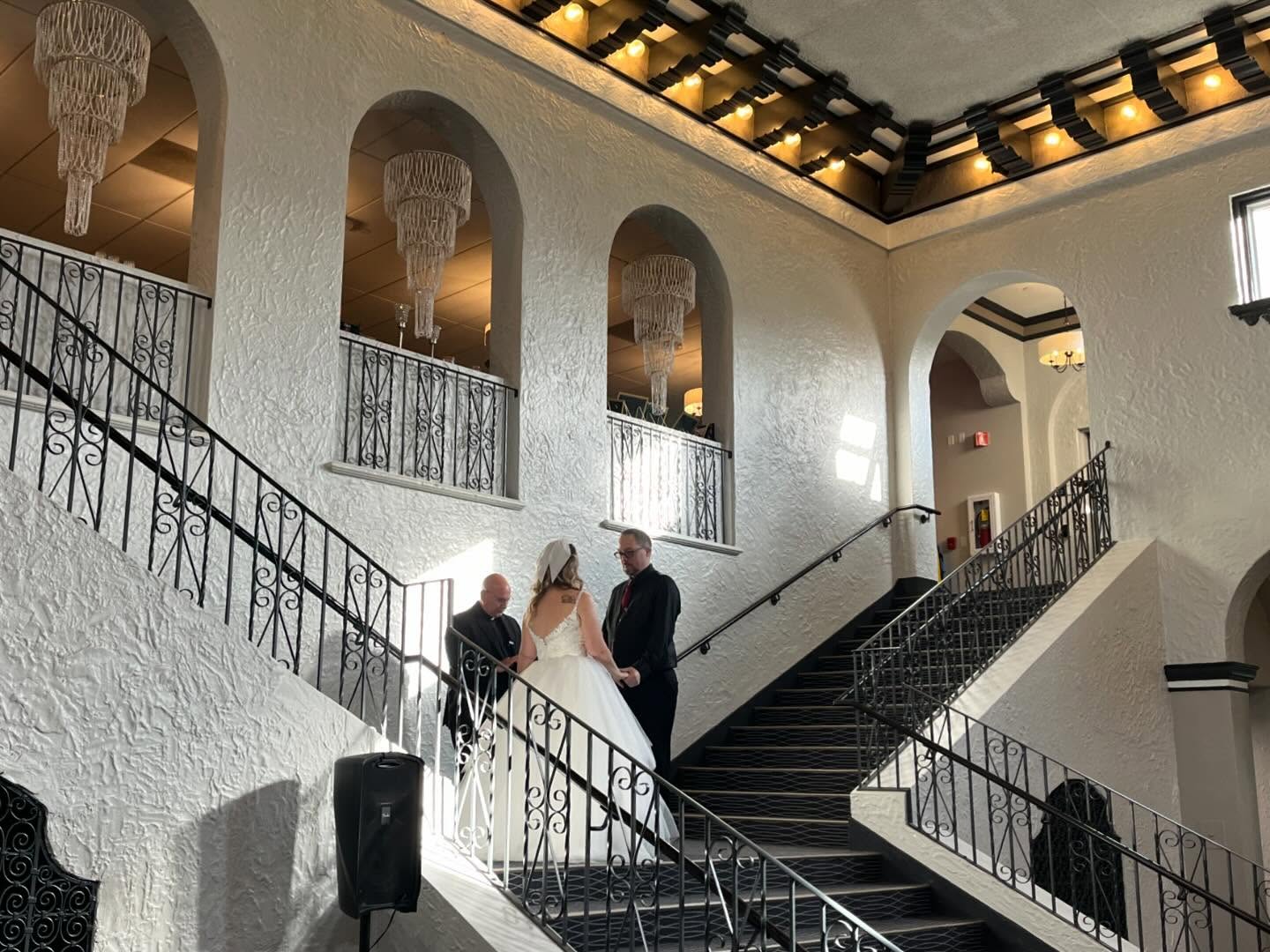 First wedding on actual Halloween I’ve ever done. A nice blend of spooky scores set the mood. Know anyone married on Halloween night??
Venue: @renaissancecenterjoliet