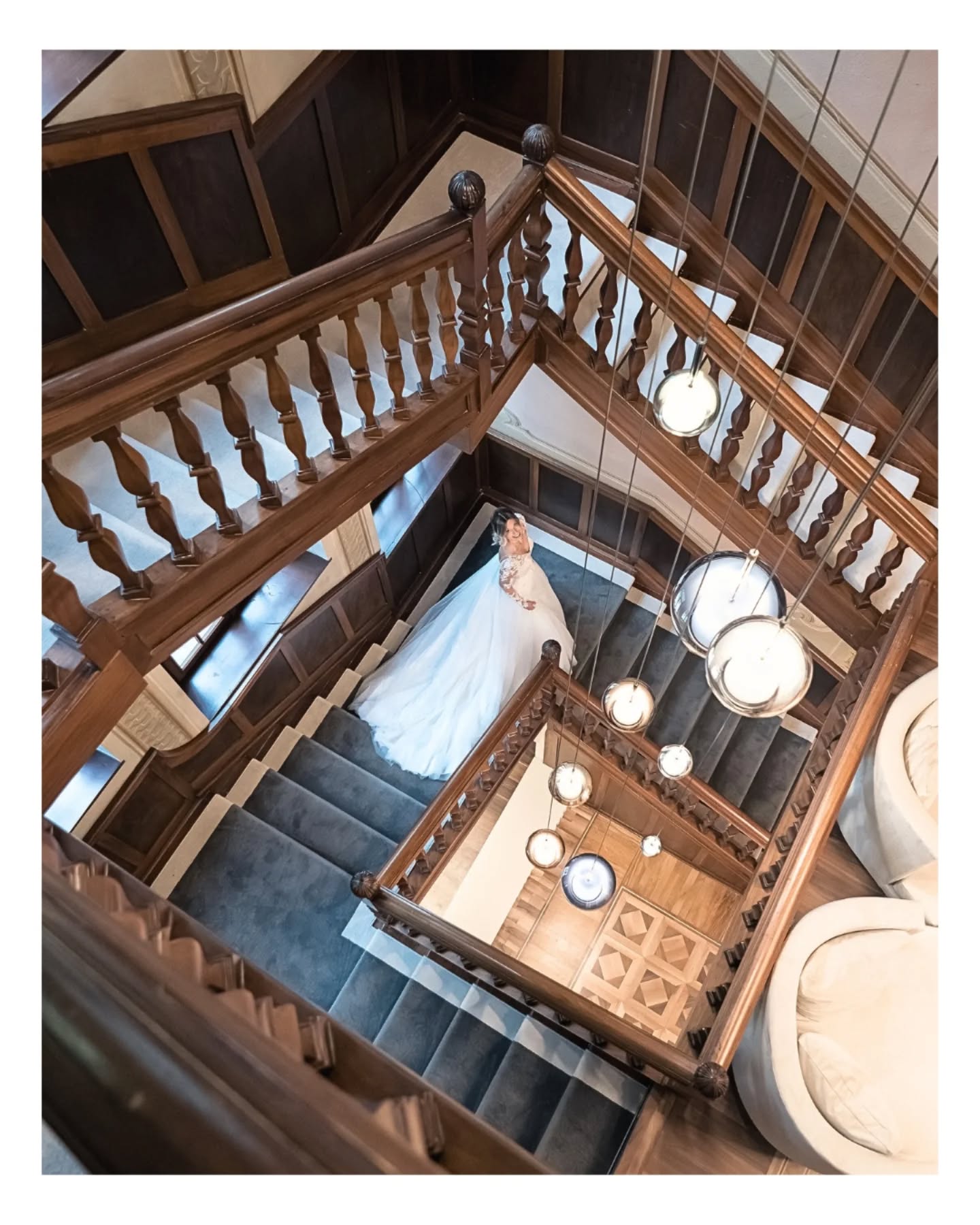 Alcuni scatti dalla preparazione di Simona al @neuchatel1928
#destinationweddingitaly
#fotografomatrimonio
#destinationweddingphotographers
Grazie agli sposi @simo_bonadei
@mattia_capitanio
Grazie a tutti i fornitori per l'ottimo gioco di squadra
@neuchatel1928
@linda_weddinghairandmakeup
@agriturismolarice
@marcondirondirondelloflowers
@djblitz_it