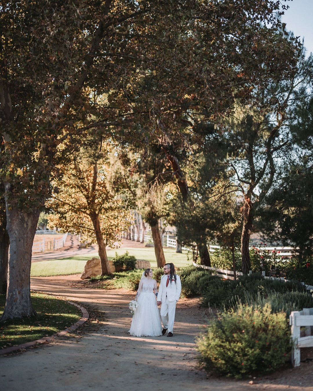 What a beautiful day celebrating Cheynne & Carlos! Perfect weather, amazing company, and so much love in the air at San Marcos Ranch 🤍
Congratulations Cheynne & Carlos!
11-1-25 💍
Venue - @sanmarcosranch_pasorobles
Photo- @burlapandoakphoto
Planner - @clcweddingplanners / @cassandraleeco
Catering - @popolo_catering
Bar - @daringtodreamevents
Rentals - @allaboutevents
DJ & Photo Booth - @kramerevents
Floral- @frugal_and_foraged
Cake - @floraandfaunafinefood
Hair- @reveevans
Security - @benitezsecurity
San Marcos Ranch Wedding